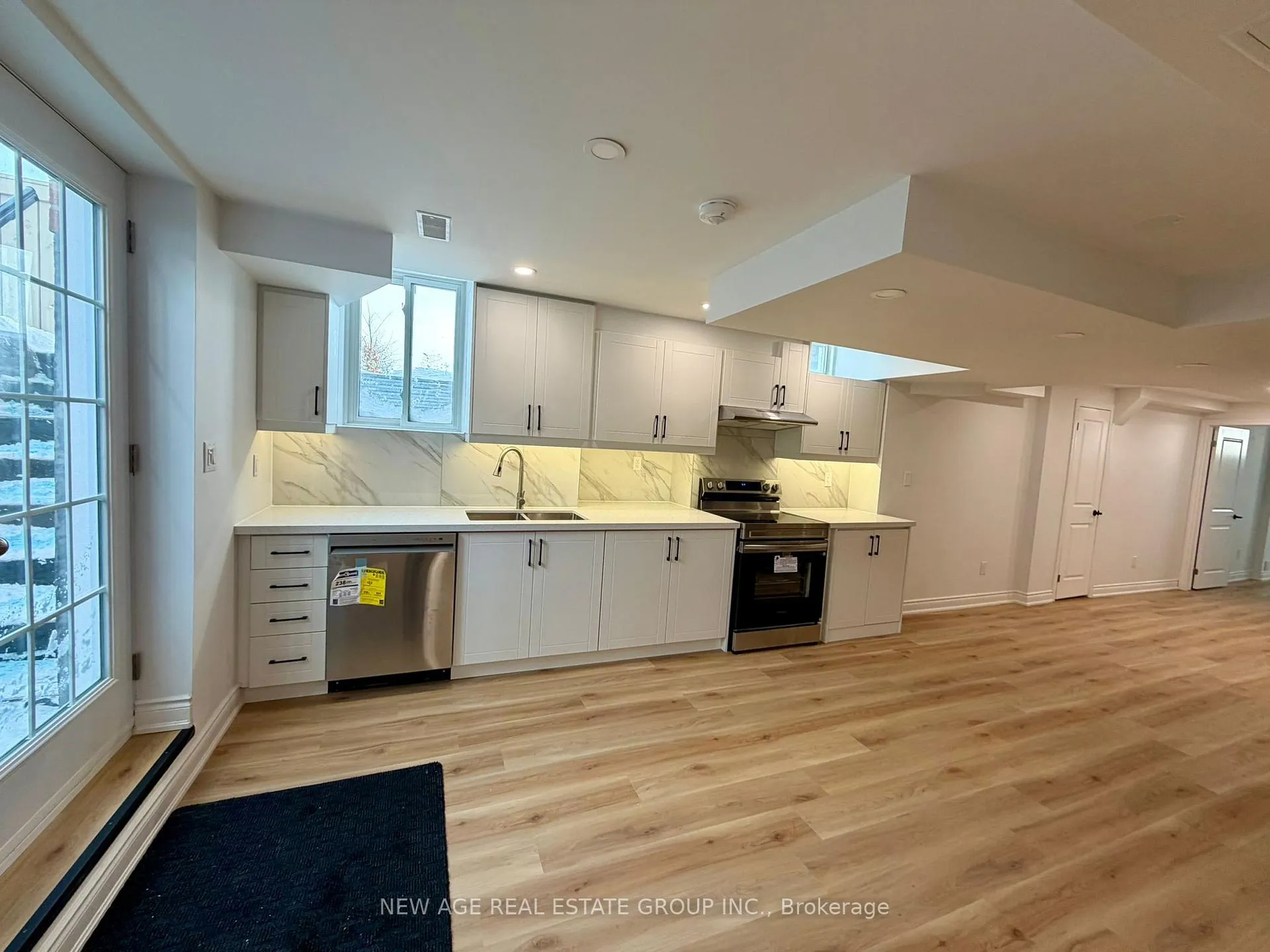 Photo 6 of 47 Mountain Heights Pl, Hamilton, Waterdown — HOMEH