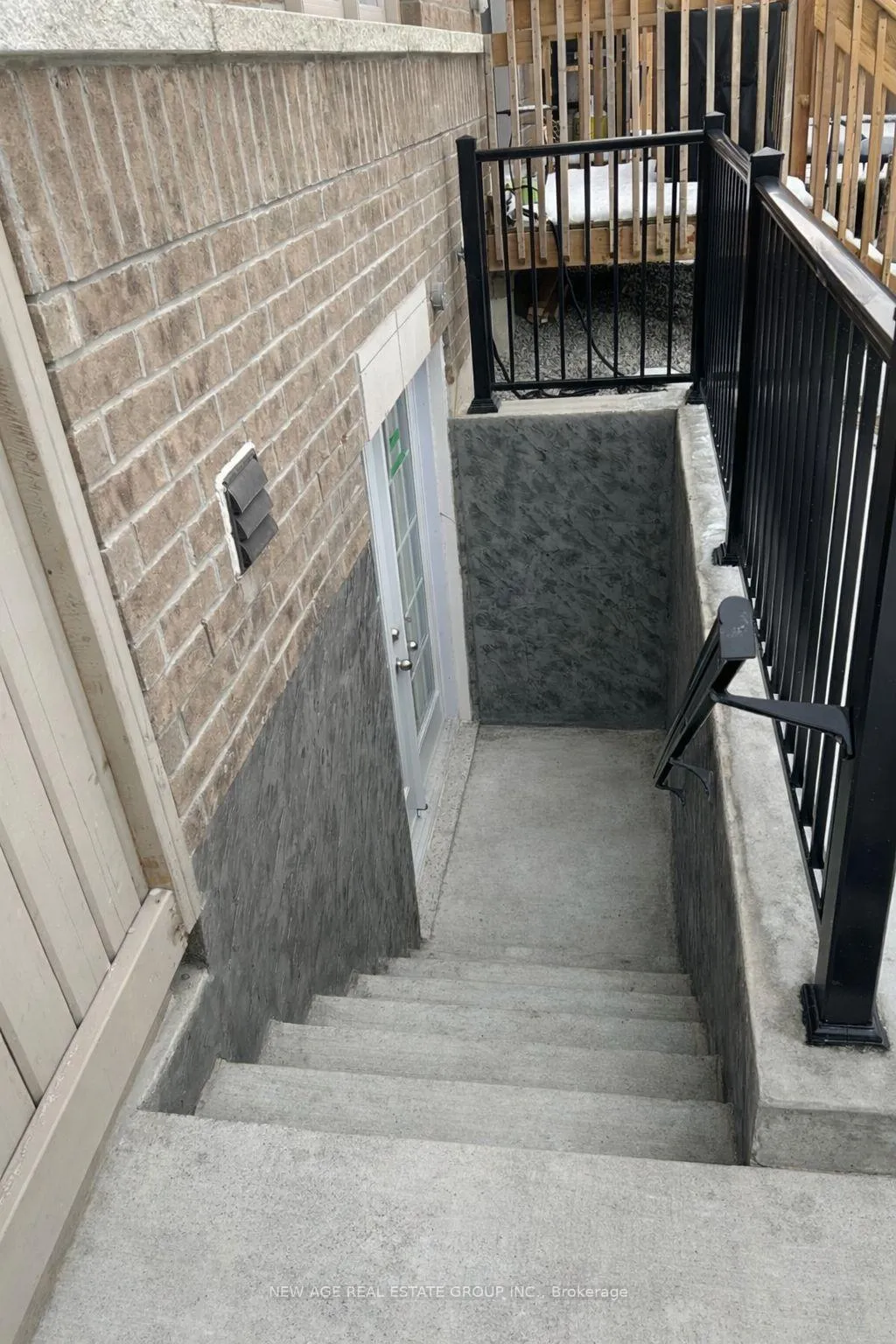 Photo 21 of 47 Mountain Heights Pl, Hamilton, Waterdown — HOMEH