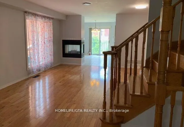Photo 2 of 37 Breezeway Crescent, Richmond Hill, Rouge Woods — HOMEH