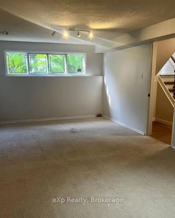 Photo 10 of 213 Northlake Drive, Waterloo — HOMEH