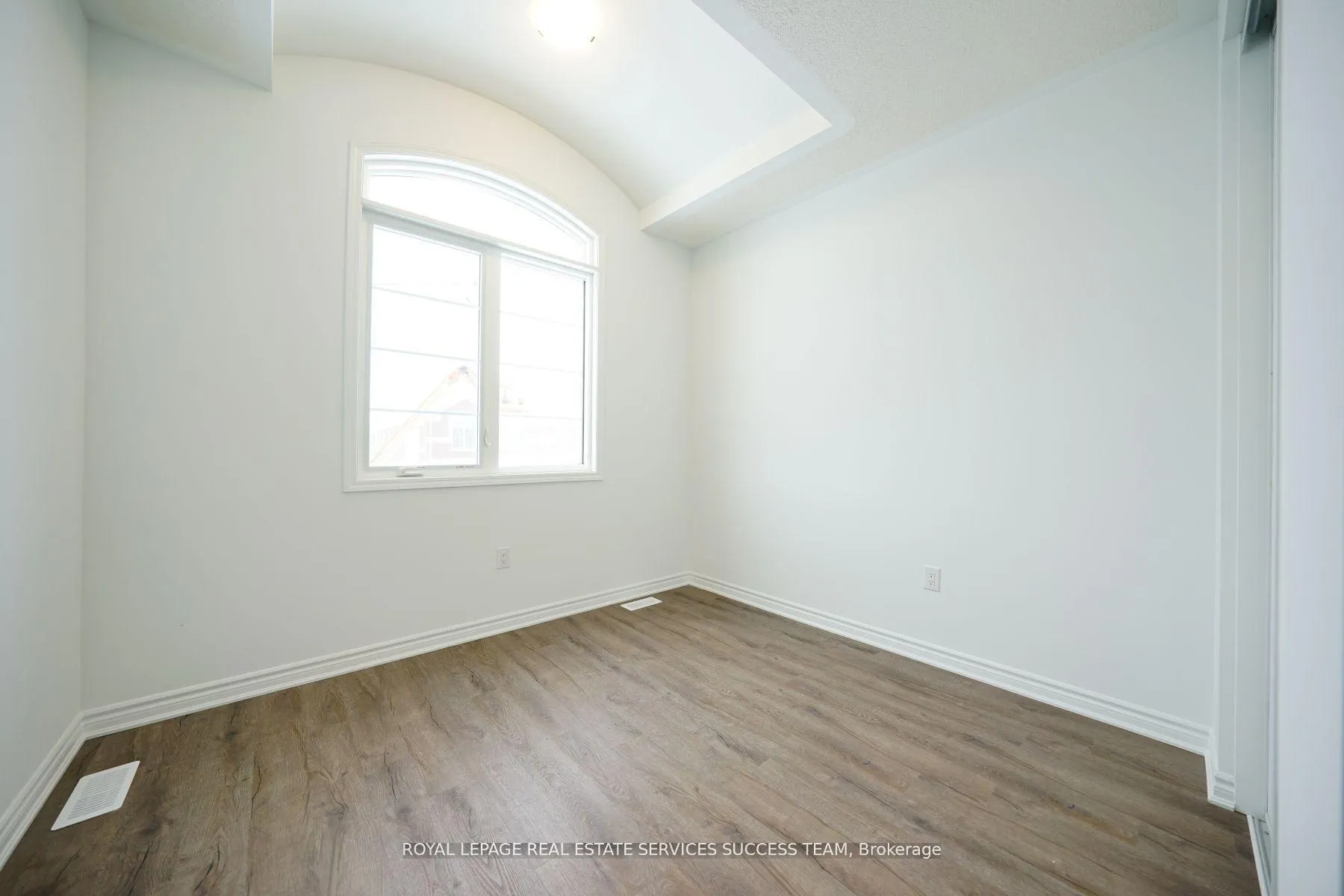 Photo 16 of 1327 Copley Court, Milton, Bowes — HOMEH