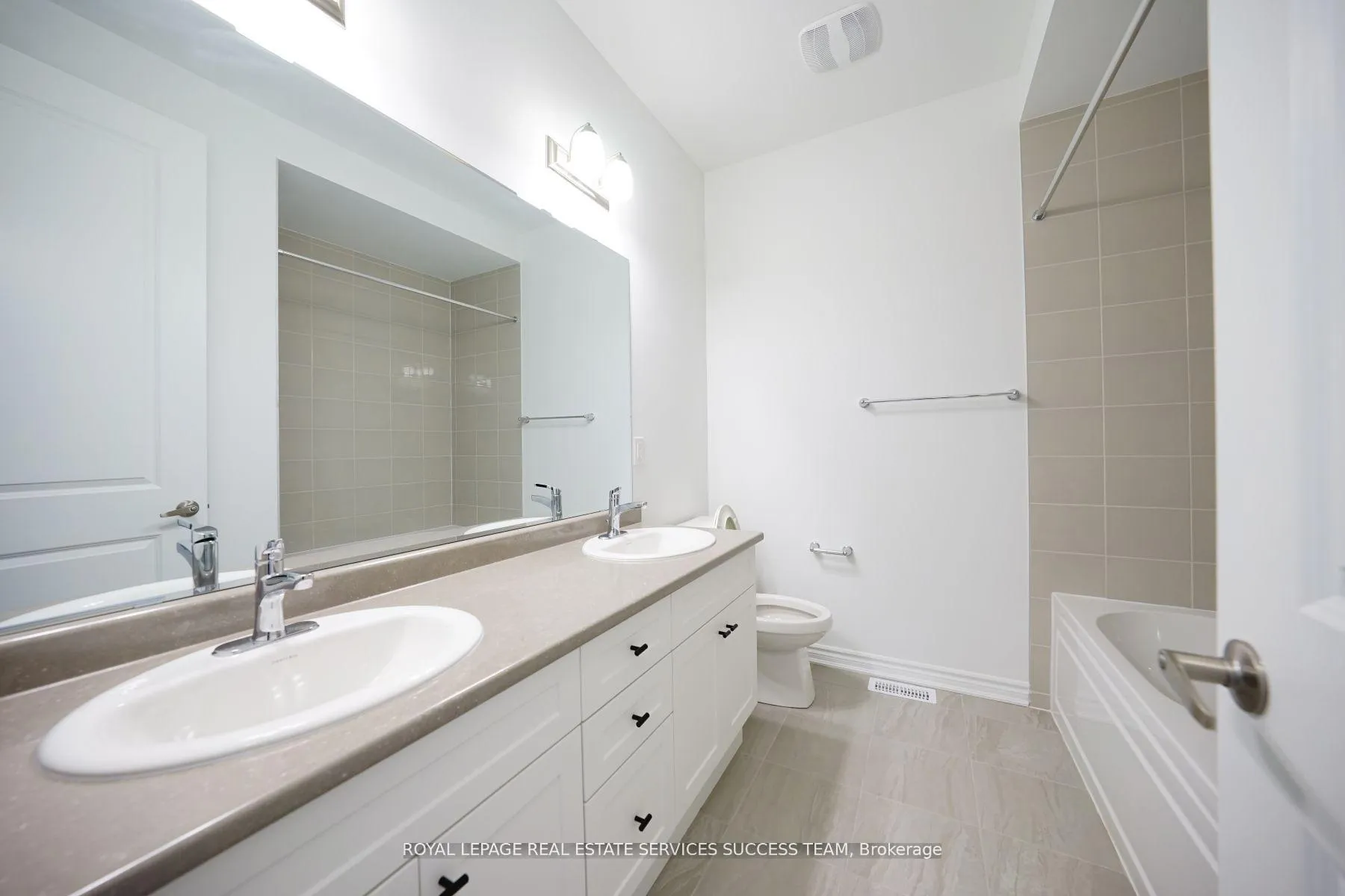 Photo 17 of 1327 Copley Court, Milton, Bowes — HOMEH