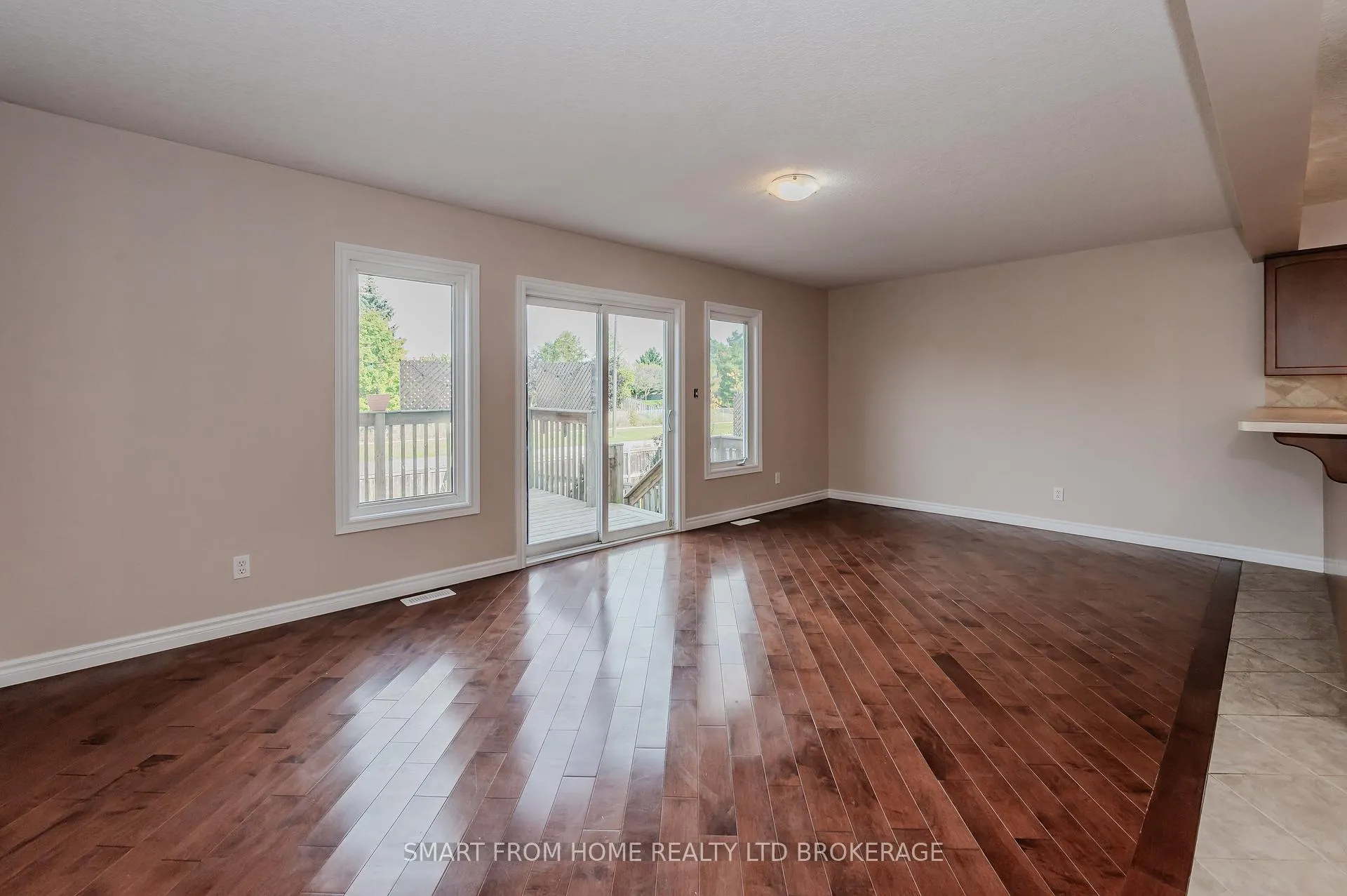 Photo 17 of 57 Iron Gate Street, Kitchener — HOMEH