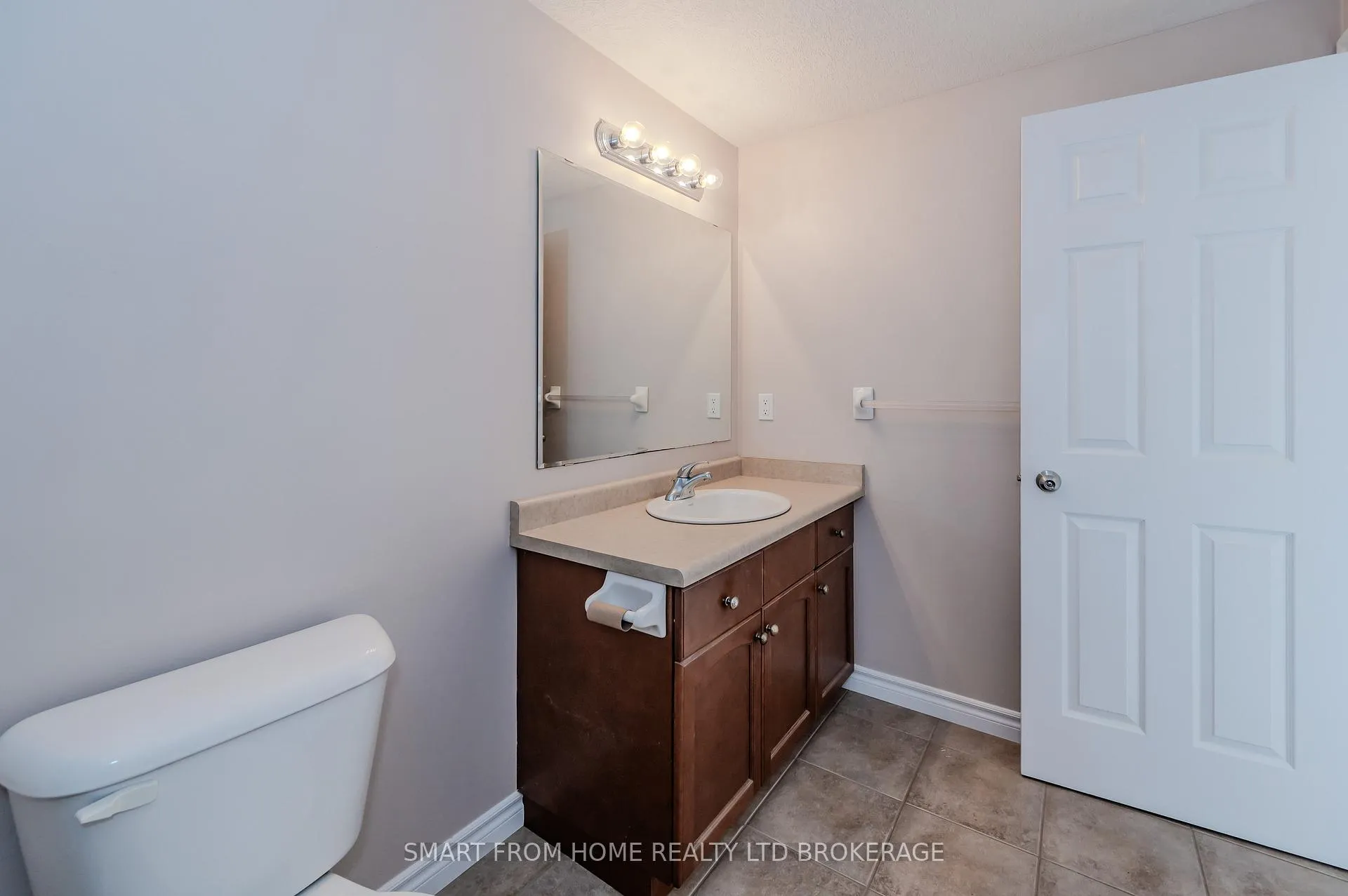 Photo 24 of 57 Iron Gate Street, Kitchener — HOMEH