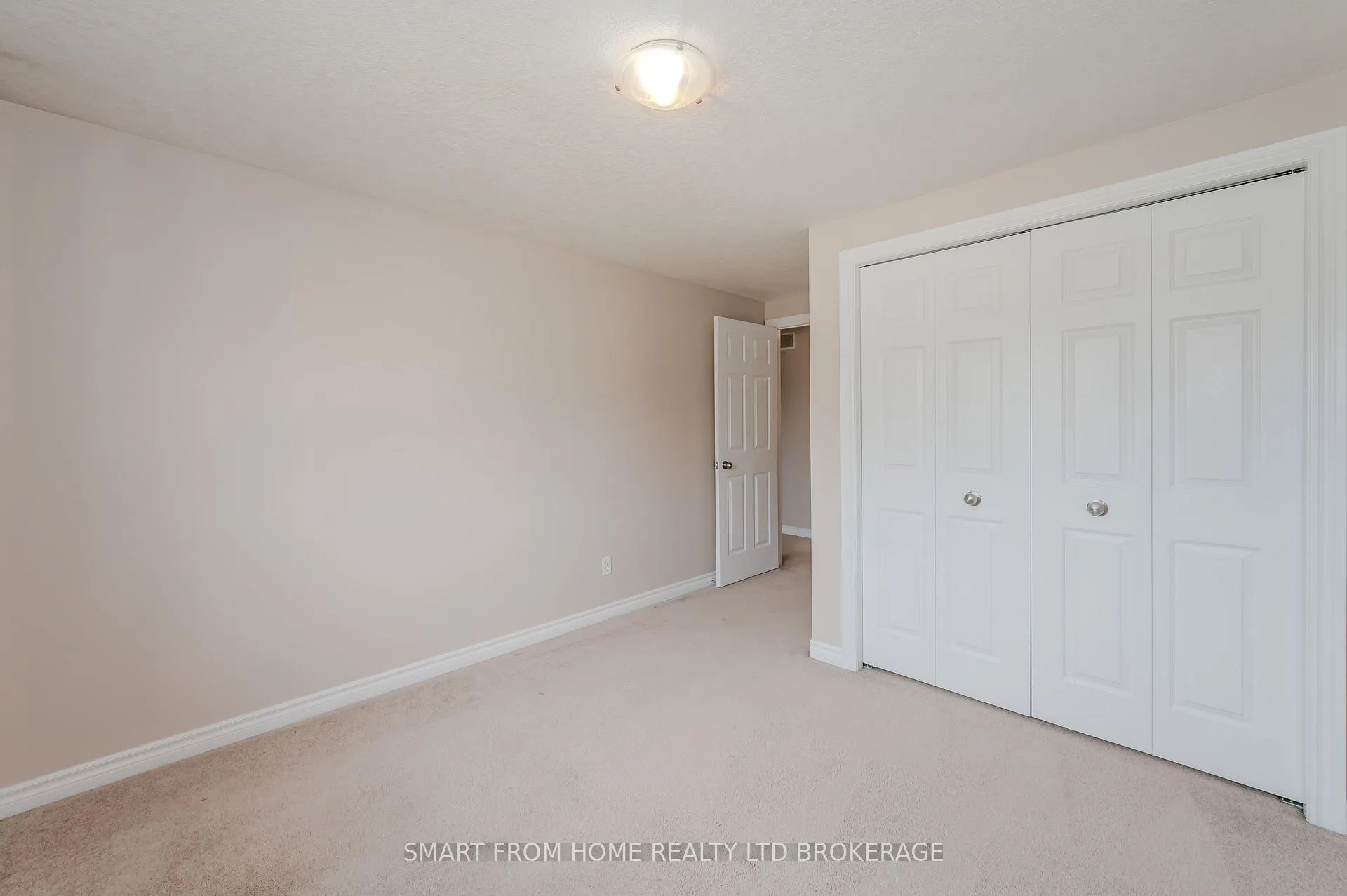 Photo 27 of 57 Iron Gate Street, Kitchener — HOMEH