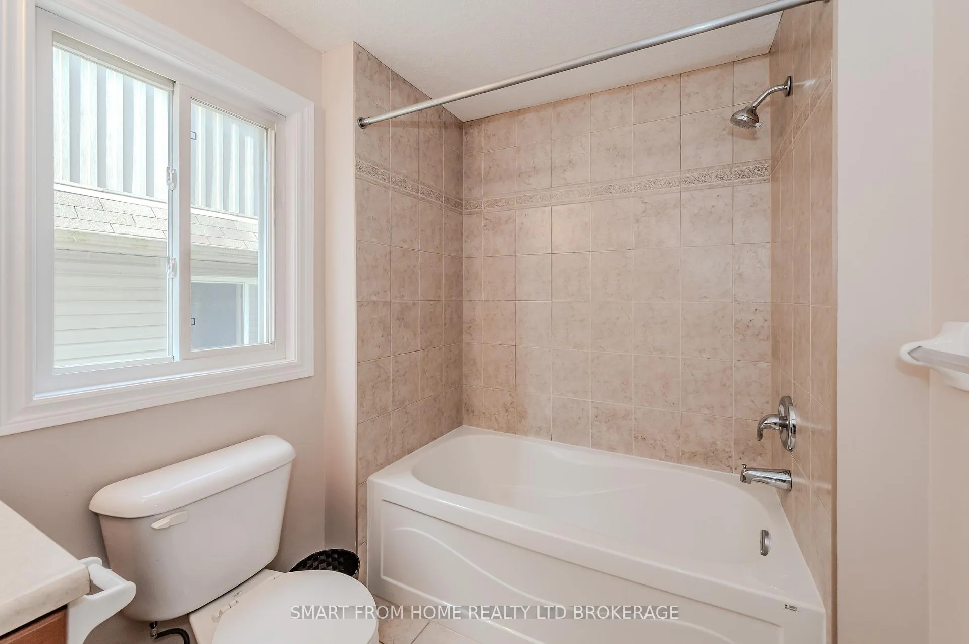 Photo 31 of 57 Iron Gate Street, Kitchener — HOMEH