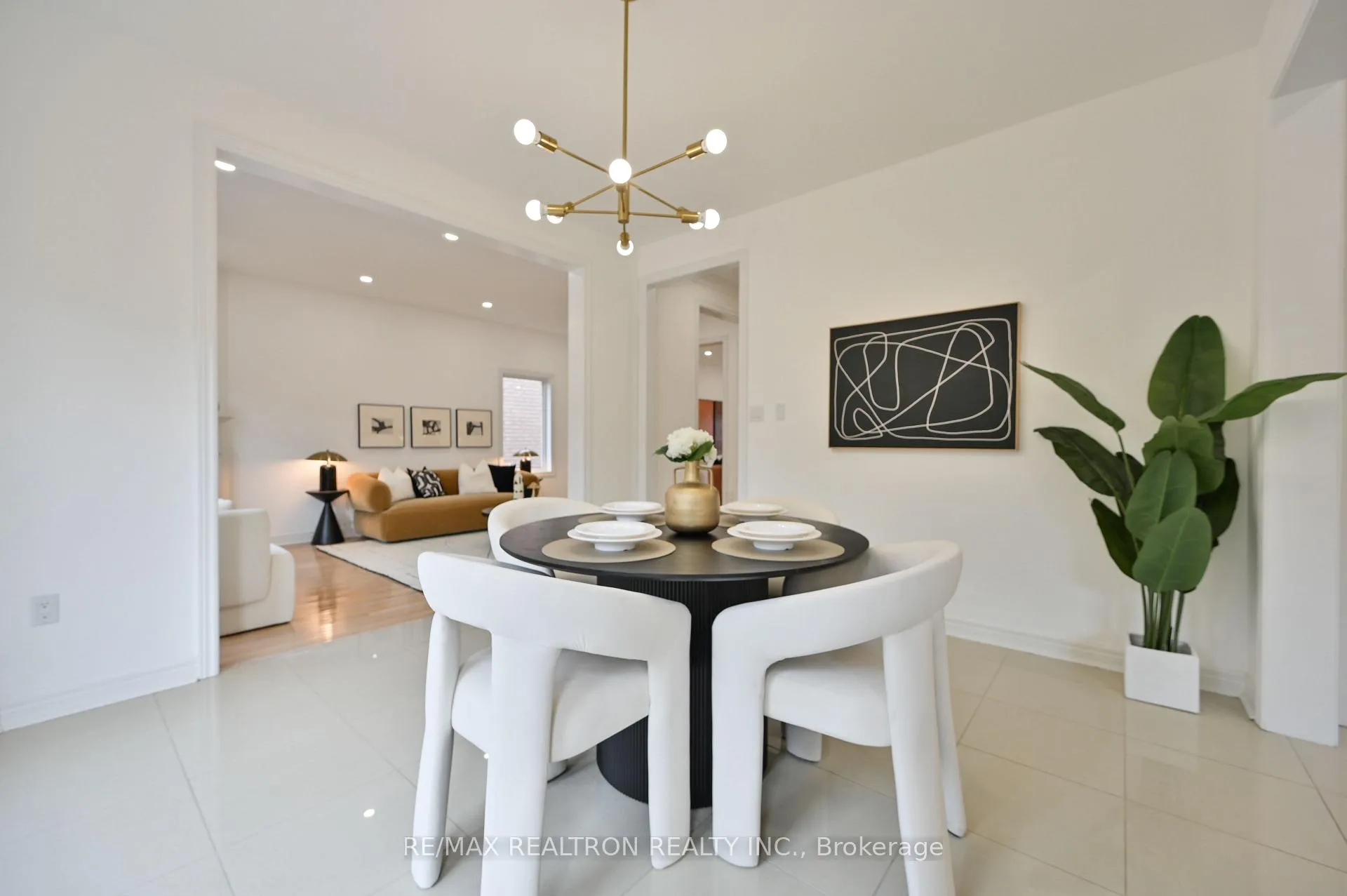 Photo 16 of 6 Renberg Drive, Markham, Cachet — HOMEH