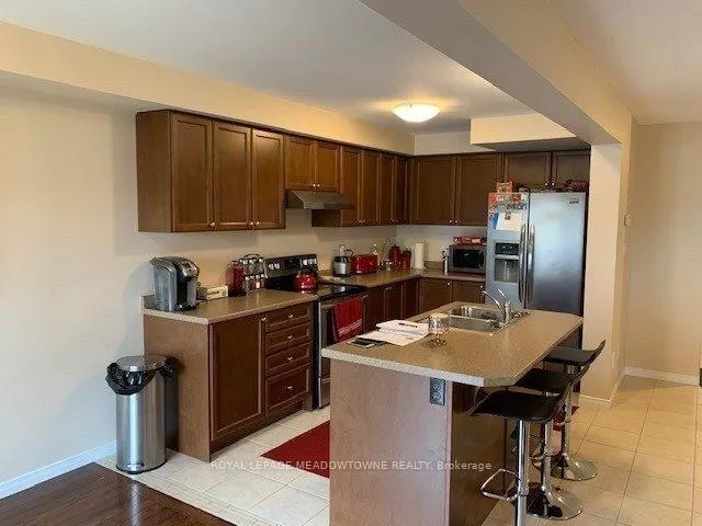 Photo 5 of 178 Penny Lane, Hamilton, Stoney Creek — HOMEH