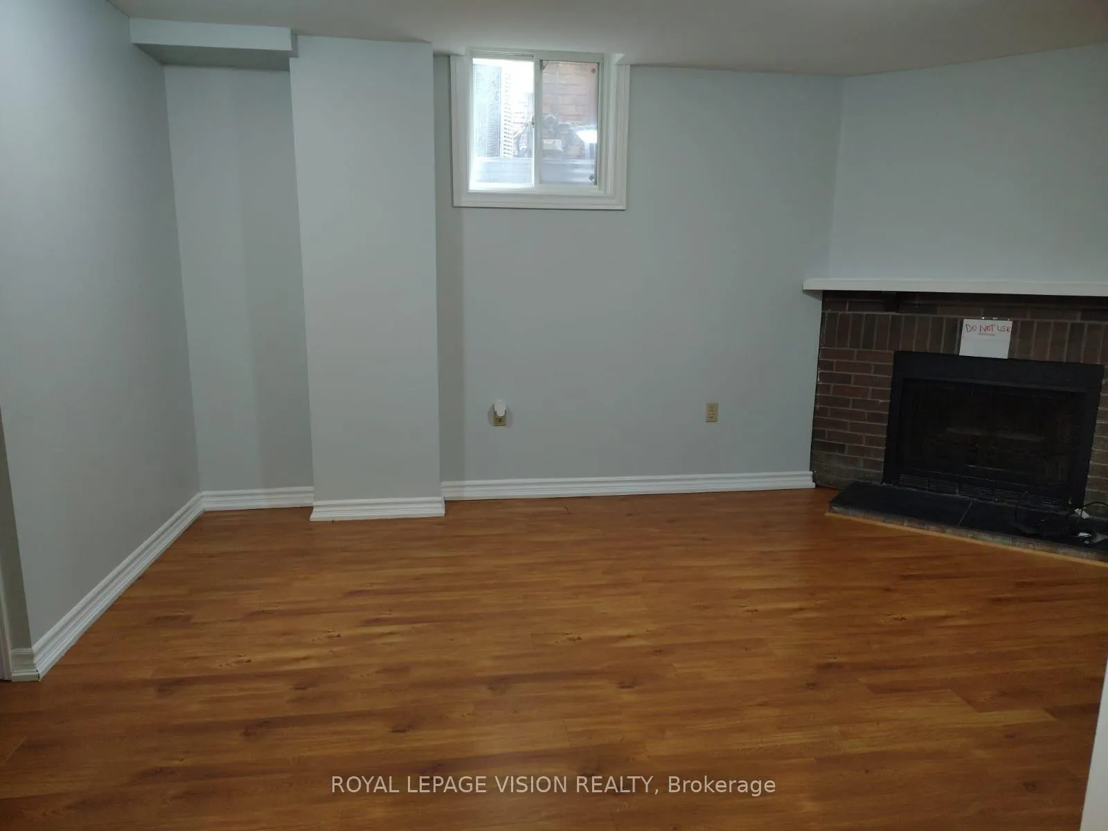 Photo 4 of Unit Lower, 738 Stonepath Circle, Pickering, Amberlea — HOMEH