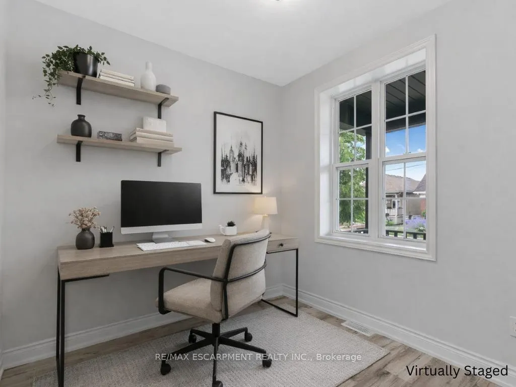 Photo 11 of Unit Upper, 54 Craigmiller Avenue, Hamilton, Crown Point — HOMEH