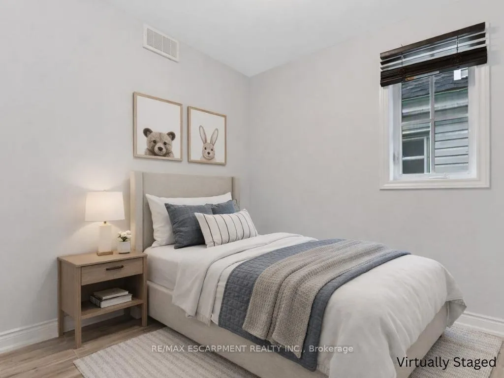 Photo 14 of Unit Upper, 54 Craigmiller Avenue, Hamilton, Crown Point — HOMEH