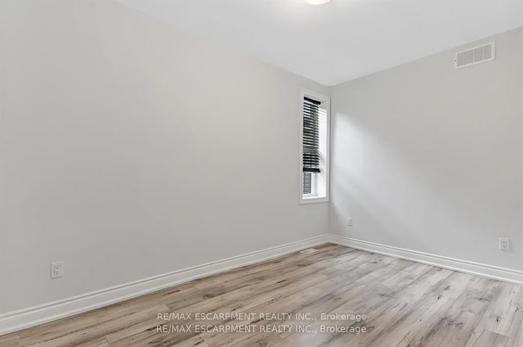 Photo 18 of Unit Upper, 54 Craigmiller Avenue, Hamilton, Crown Point — HOMEH