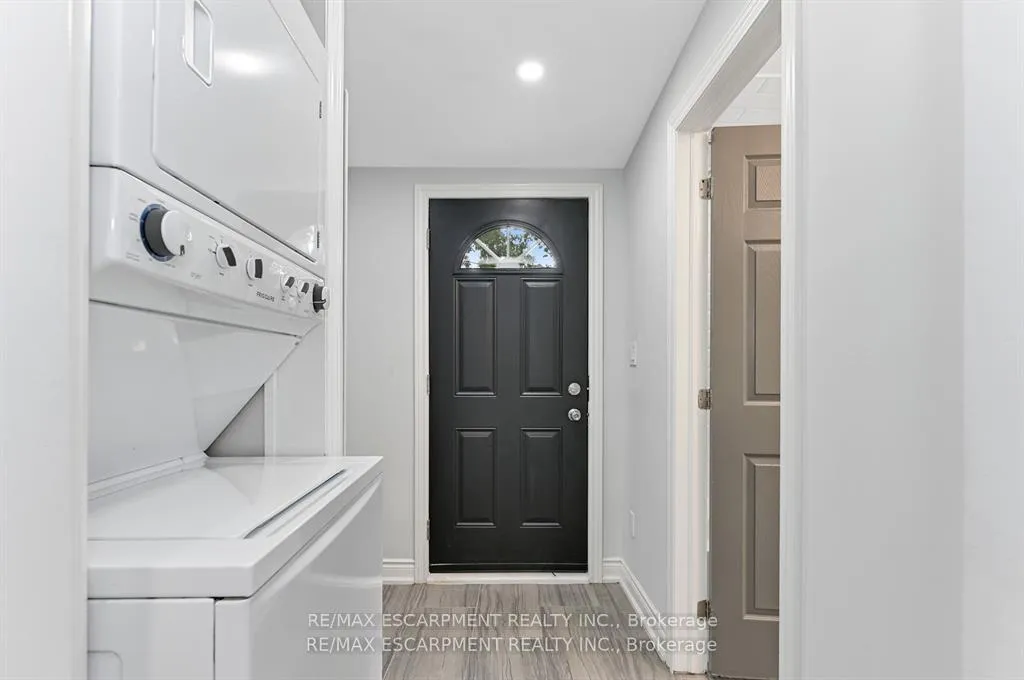 Photo 20 of Unit Upper, 54 Craigmiller Avenue, Hamilton, Crown Point — HOMEH