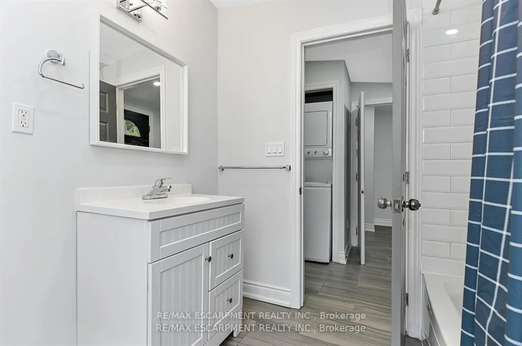 Photo 22 of Unit Upper, 54 Craigmiller Avenue, Hamilton, Crown Point — HOMEH
