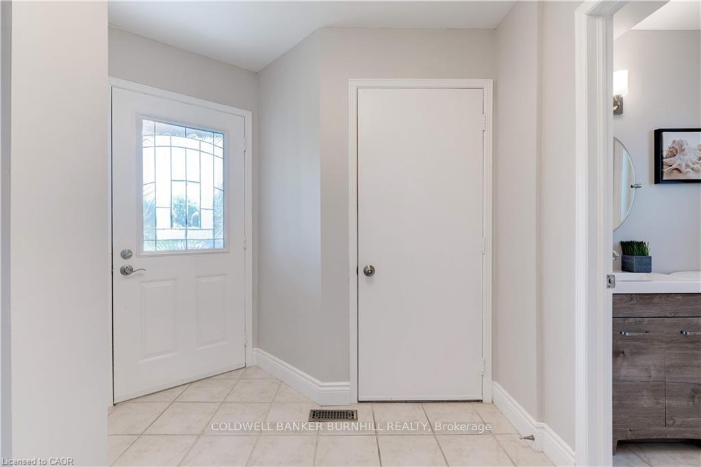 Photo 4 of 2181 Cleaver Avenue, Burlington, Headon — HOMEH