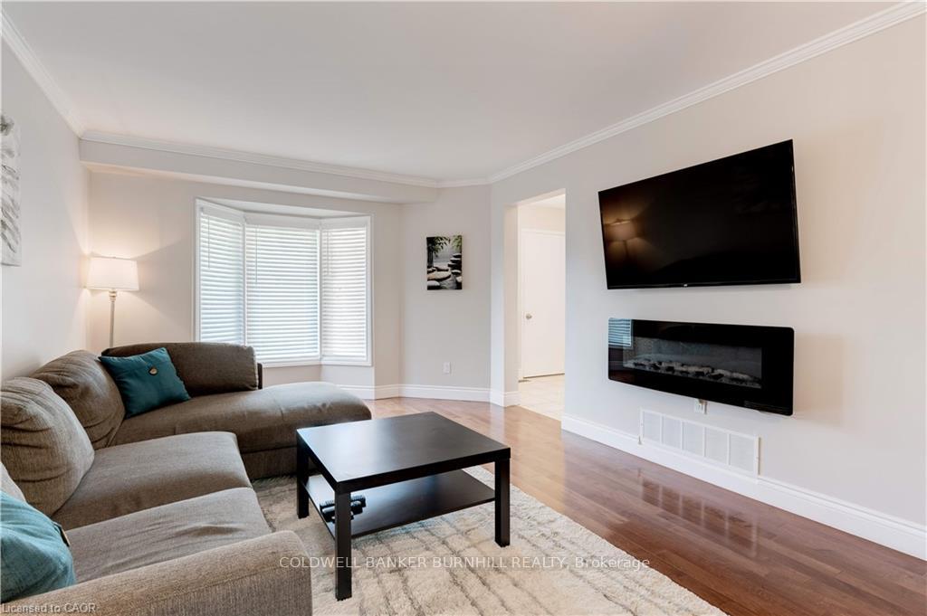 Photo 6 of 2181 Cleaver Avenue, Burlington, Headon — HOMEH