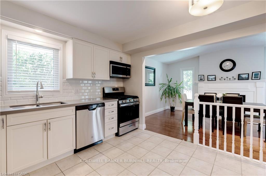 Photo 13 of 2181 Cleaver Avenue, Burlington, Headon — HOMEH