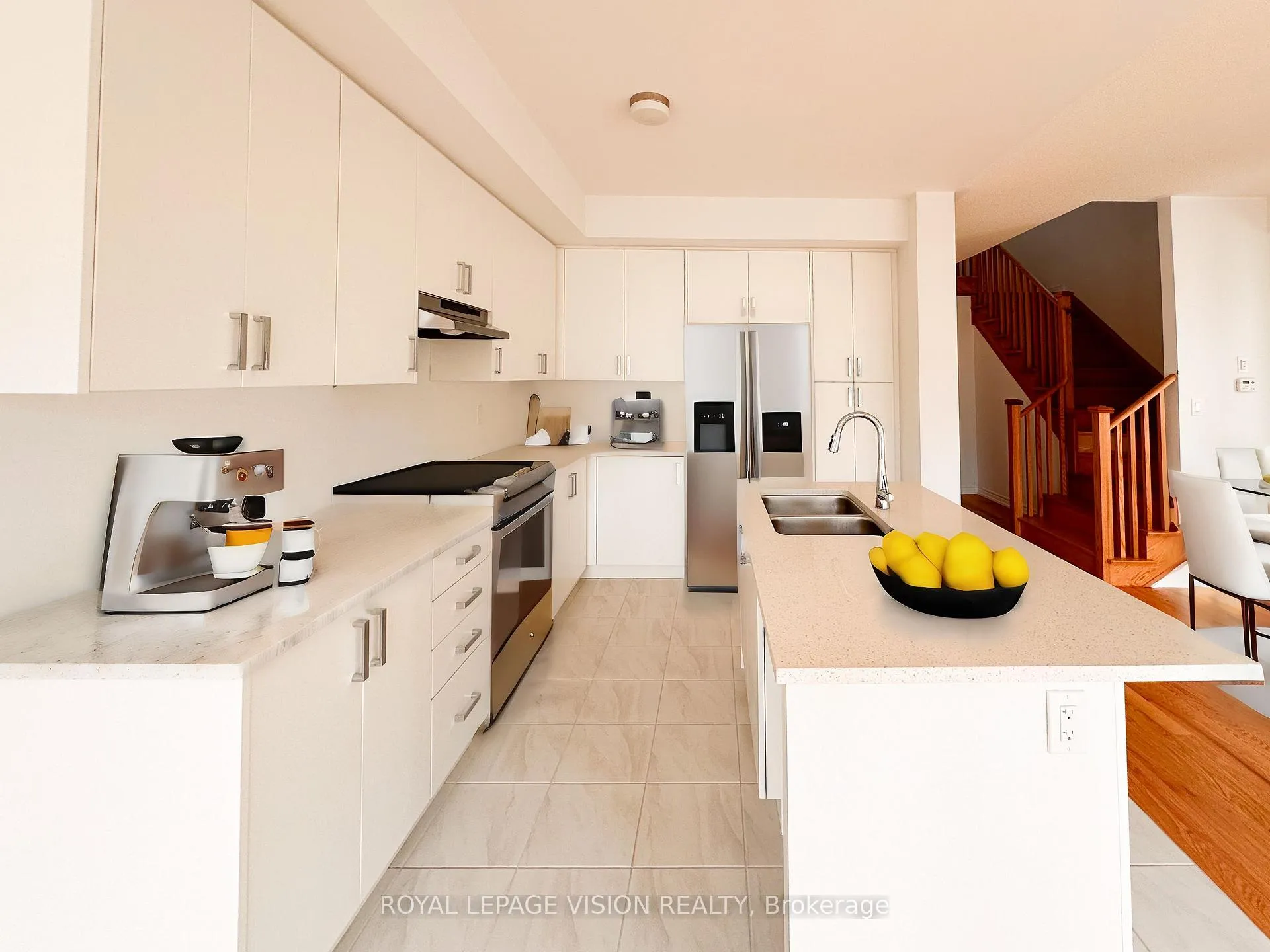 Photo 3 of 21 Sorbara Way, Whitby, Brooklin — HOMEH