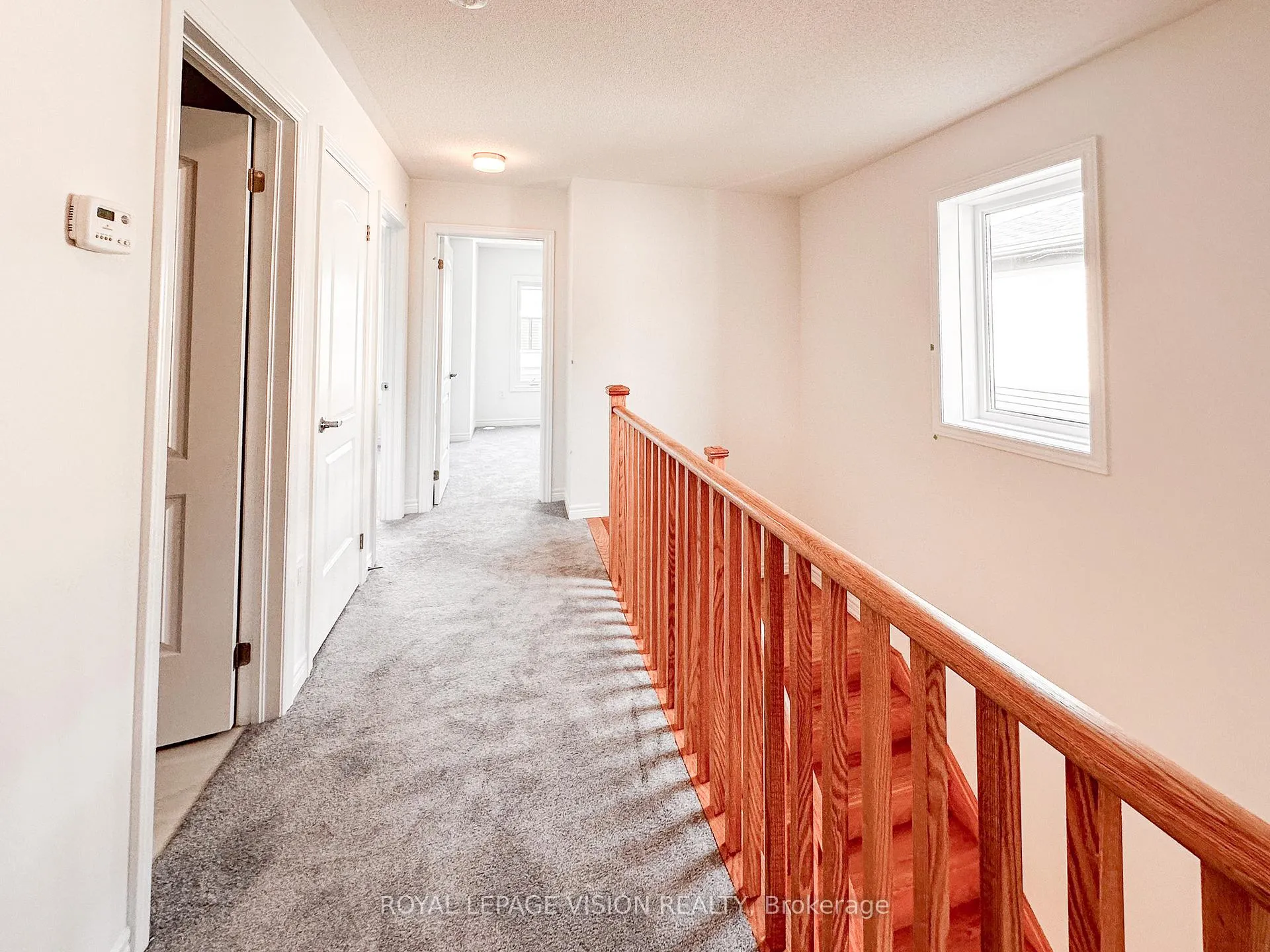 Photo 14 of 21 Sorbara Way, Whitby, Brooklin — HOMEH