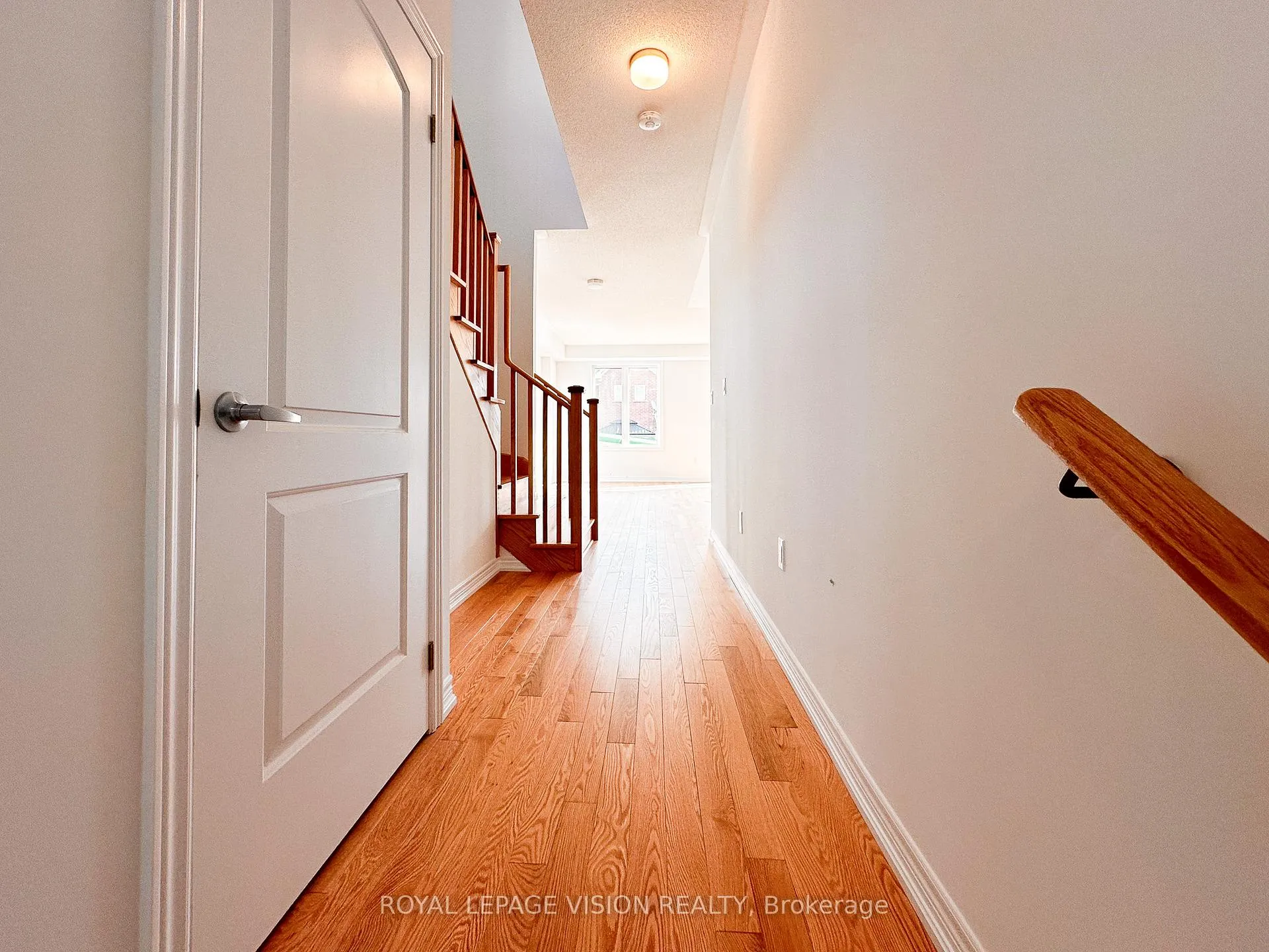 Photo 19 of 21 Sorbara Way, Whitby, Brooklin — HOMEH