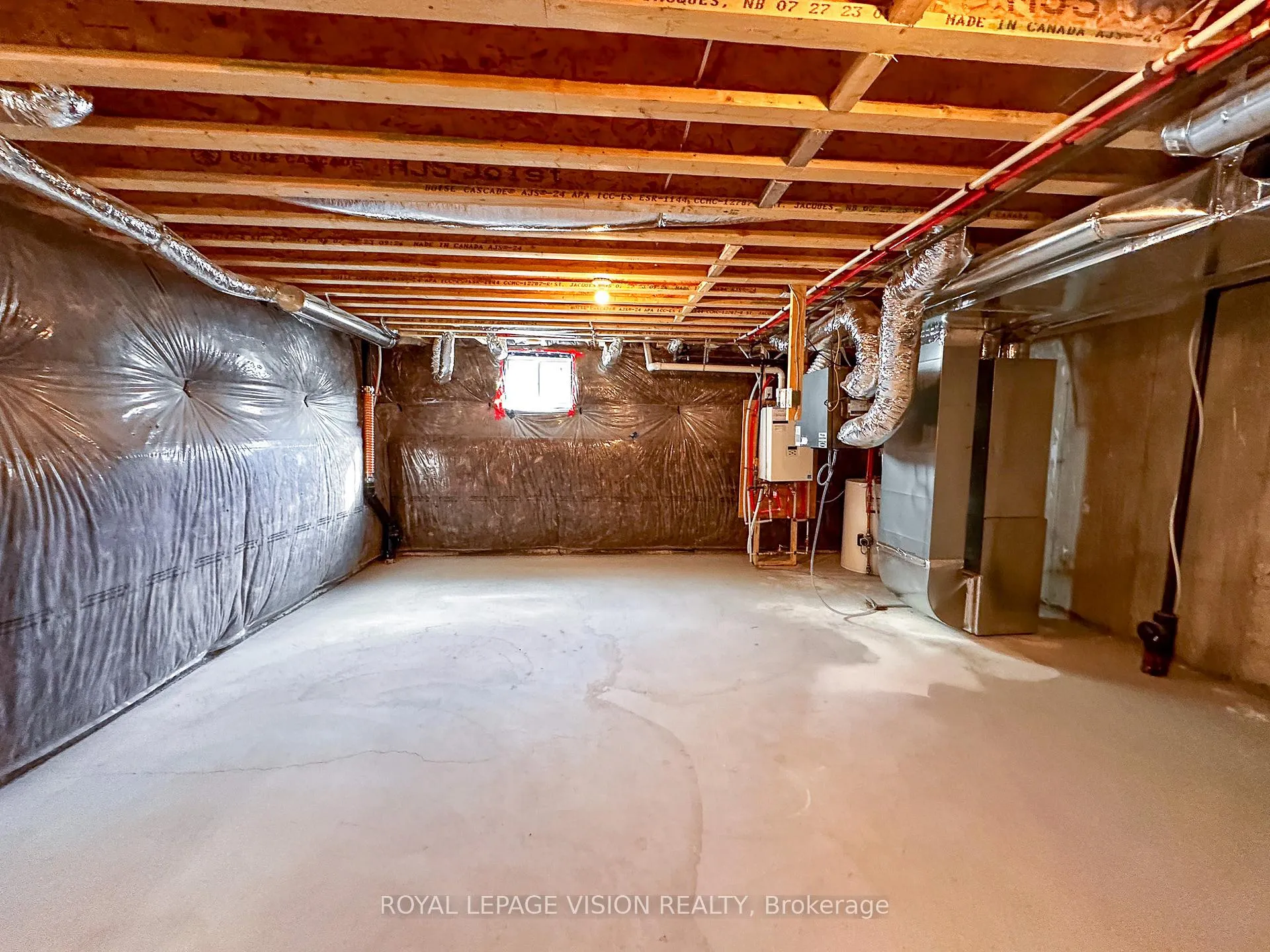 Photo 20 of 21 Sorbara Way, Whitby, Brooklin — HOMEH