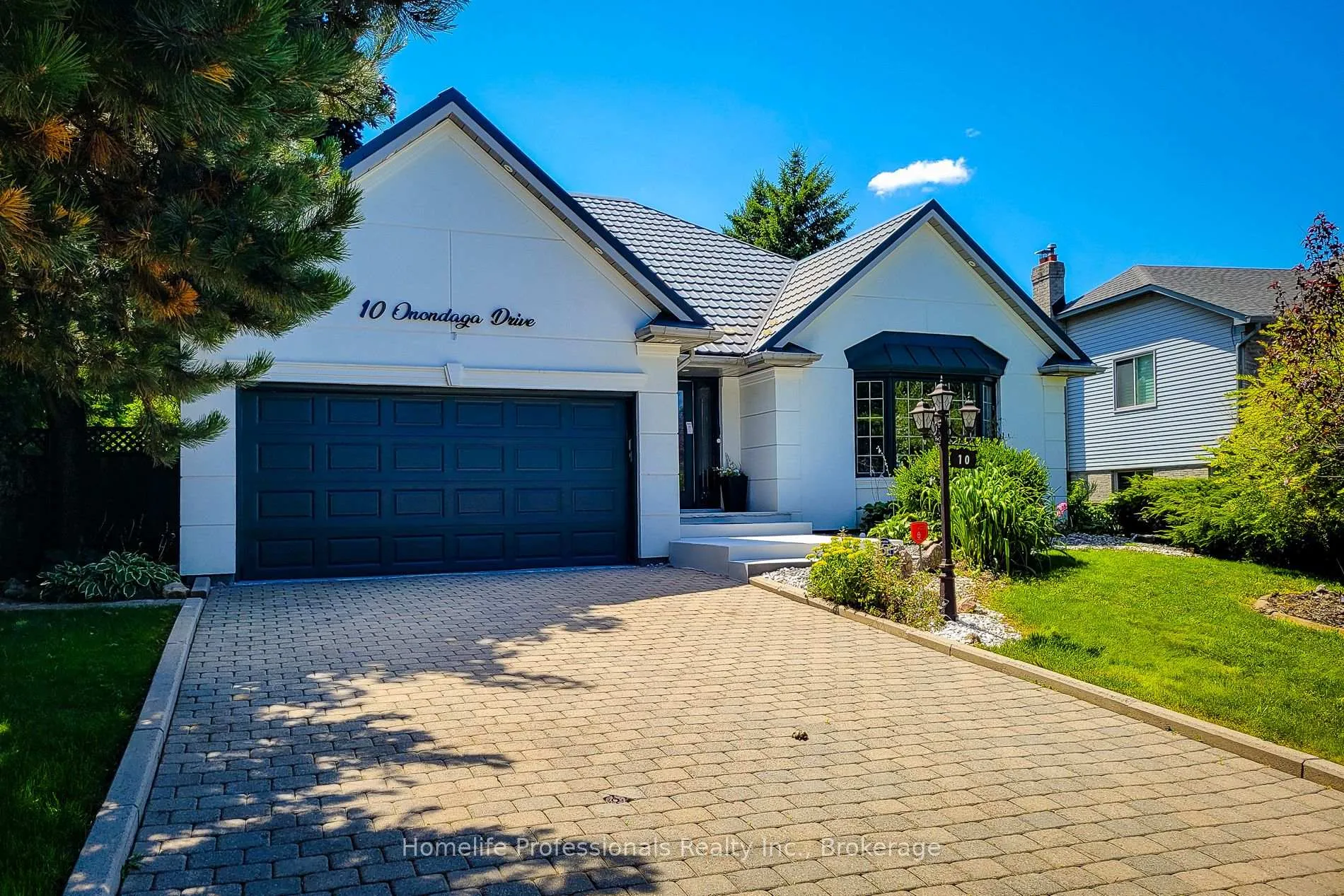 Photo 4 of 10 Onondaga Drive, Hamilton, Ancaster — HOMEH