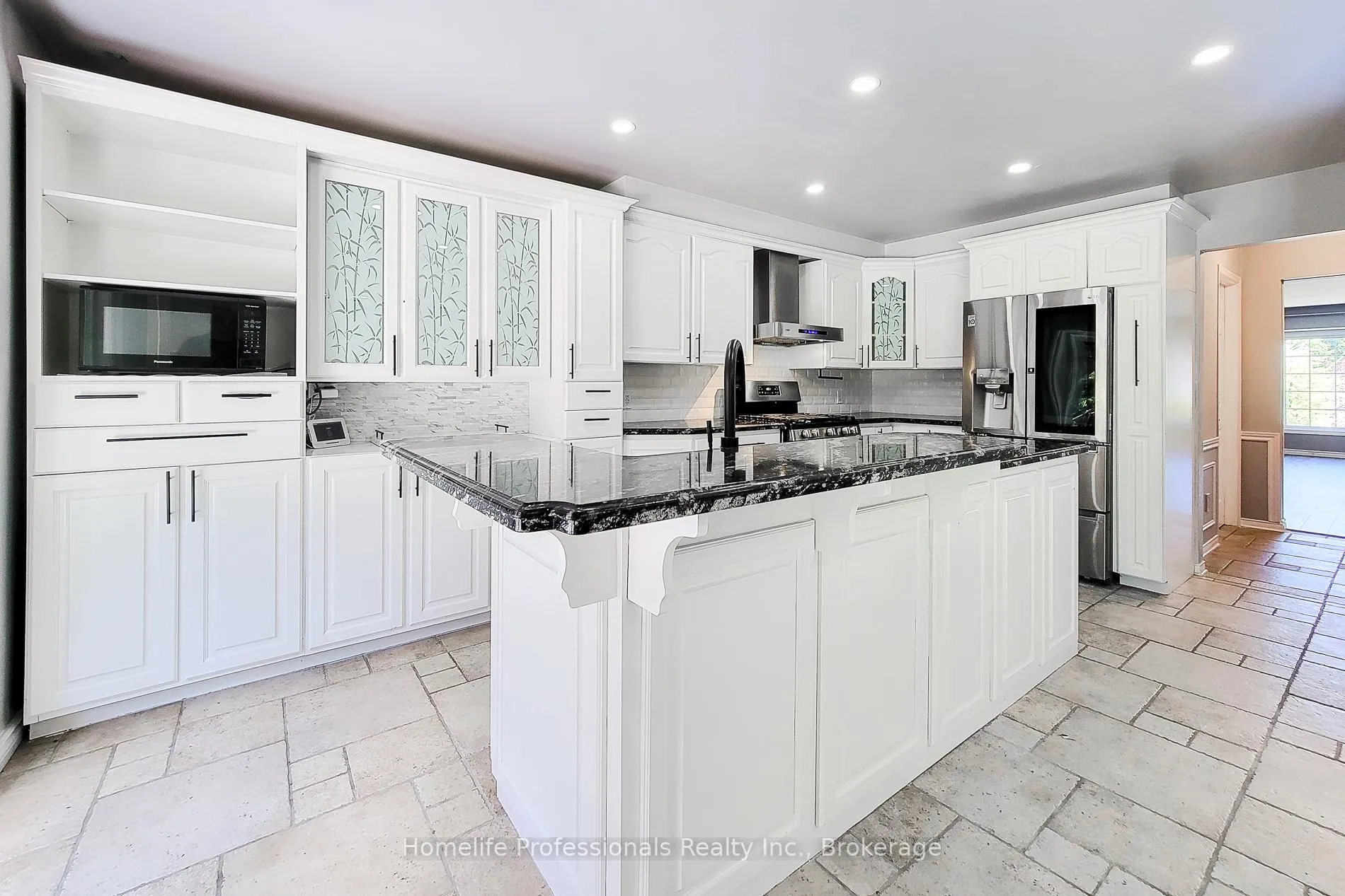 Photo 18 of 10 Onondaga Drive, Hamilton, Ancaster — HOMEH
