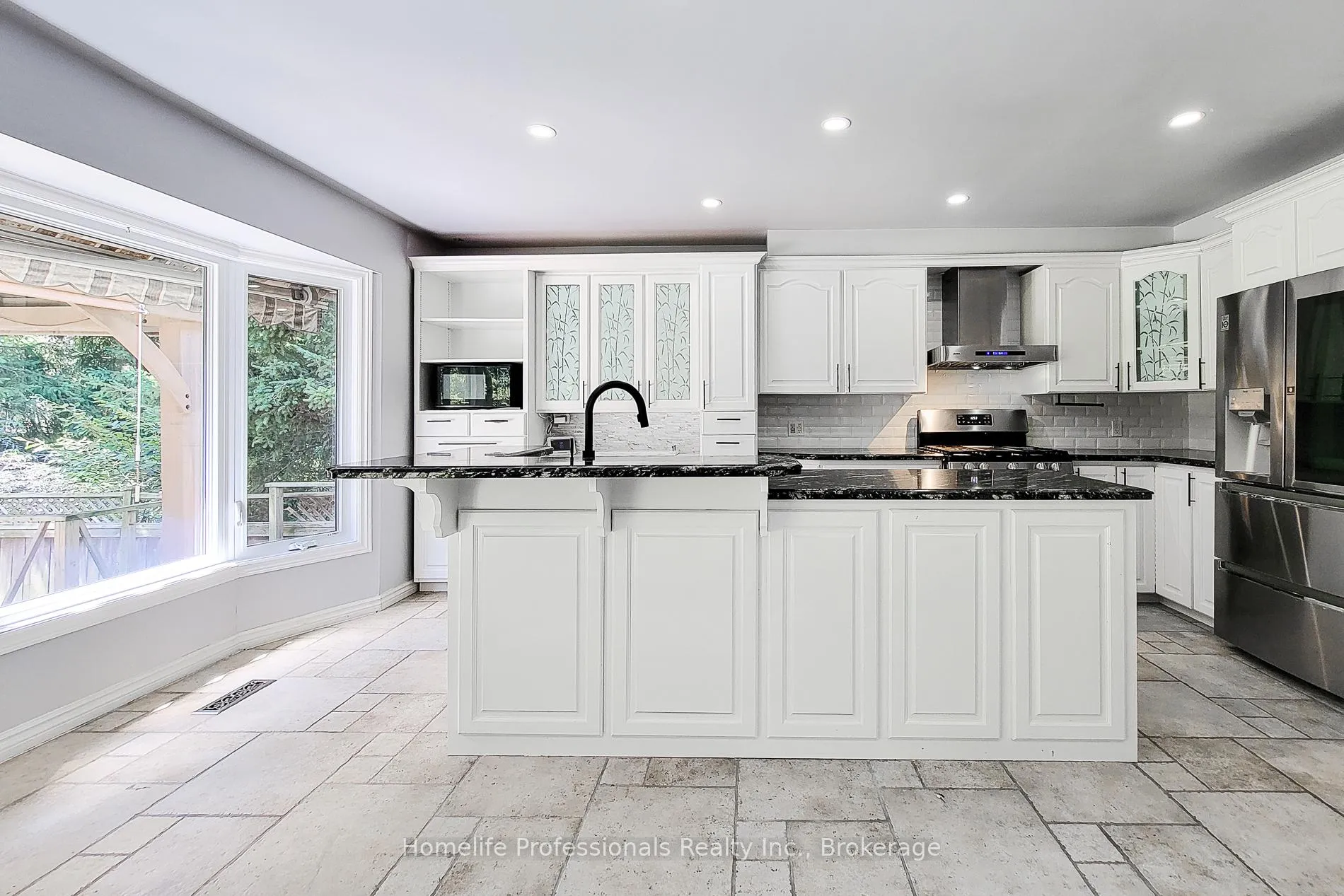 Photo 20 of 10 Onondaga Drive, Hamilton, Ancaster — HOMEH