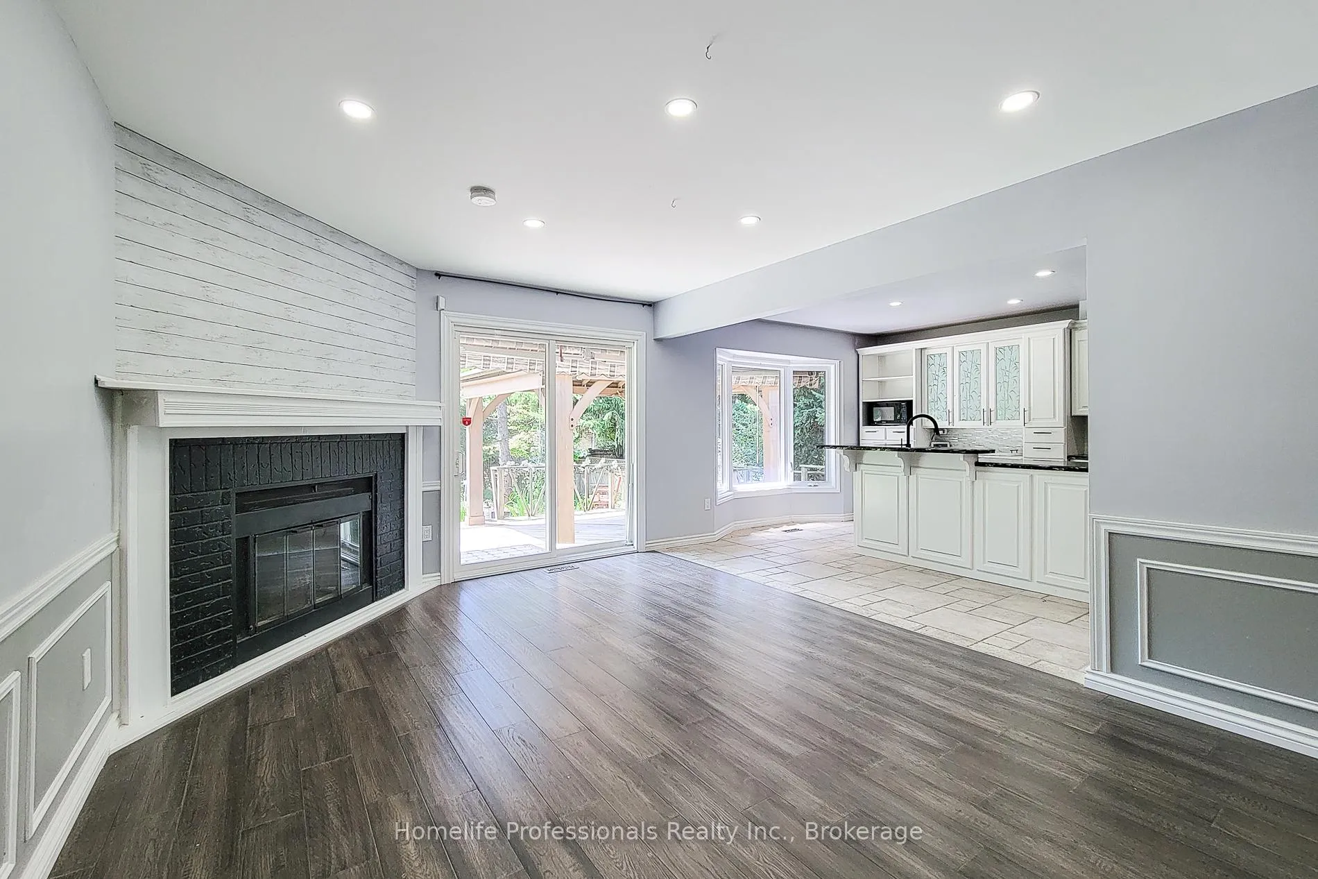 Photo 23 of 10 Onondaga Drive, Hamilton, Ancaster — HOMEH