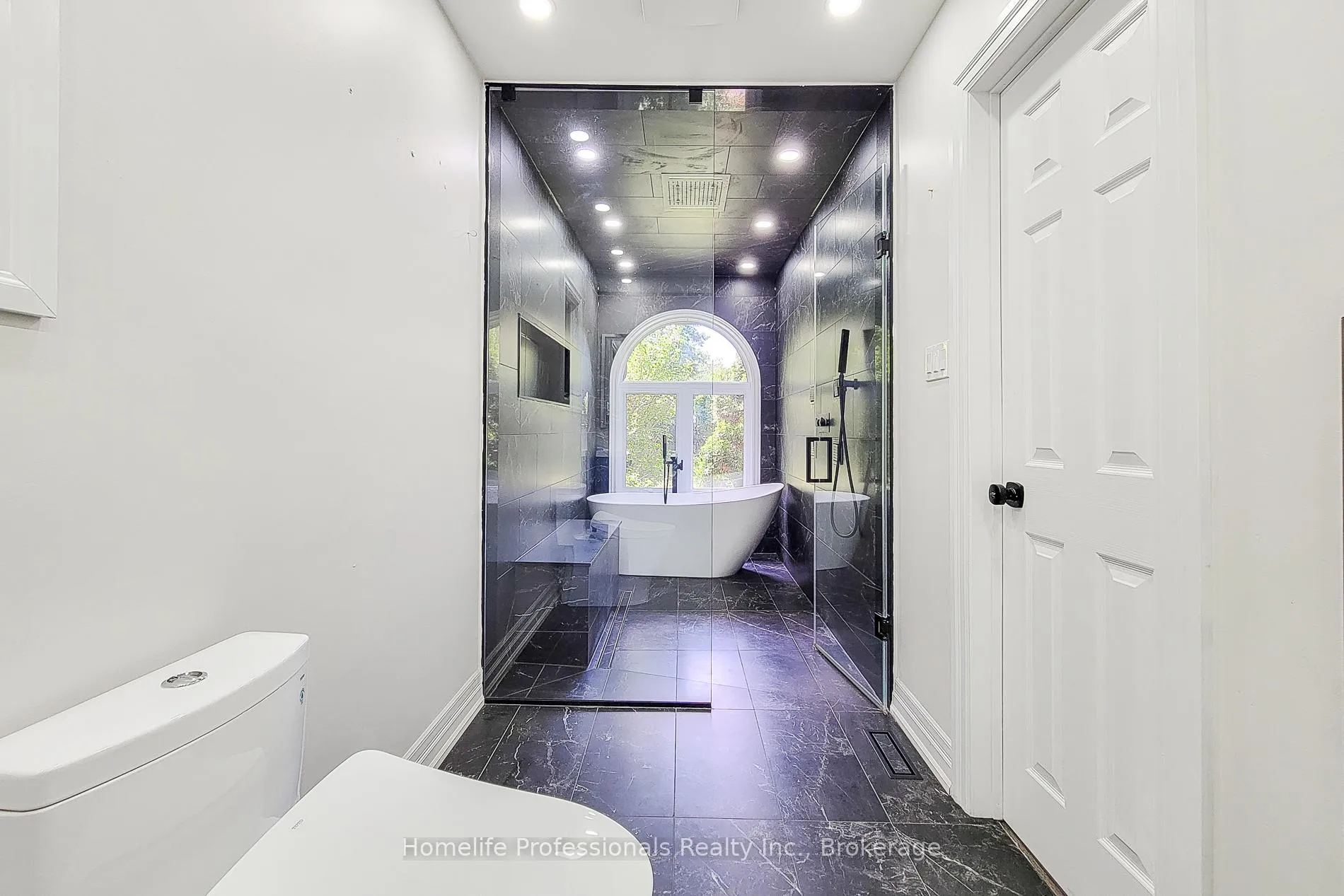 Photo 29 of 10 Onondaga Drive, Hamilton, Ancaster — HOMEH