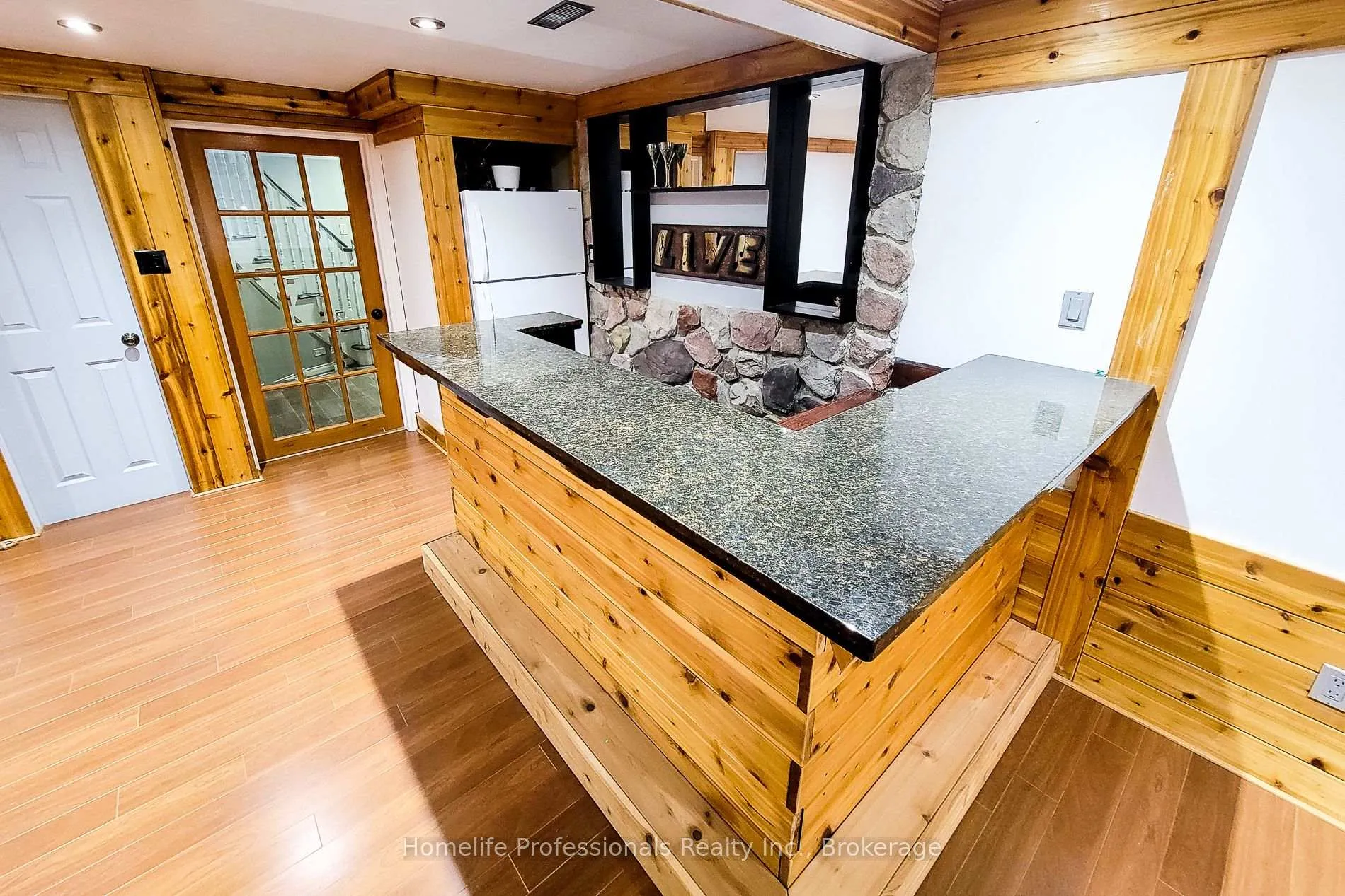 Photo 40 of 10 Onondaga Drive, Hamilton, Ancaster — HOMEH