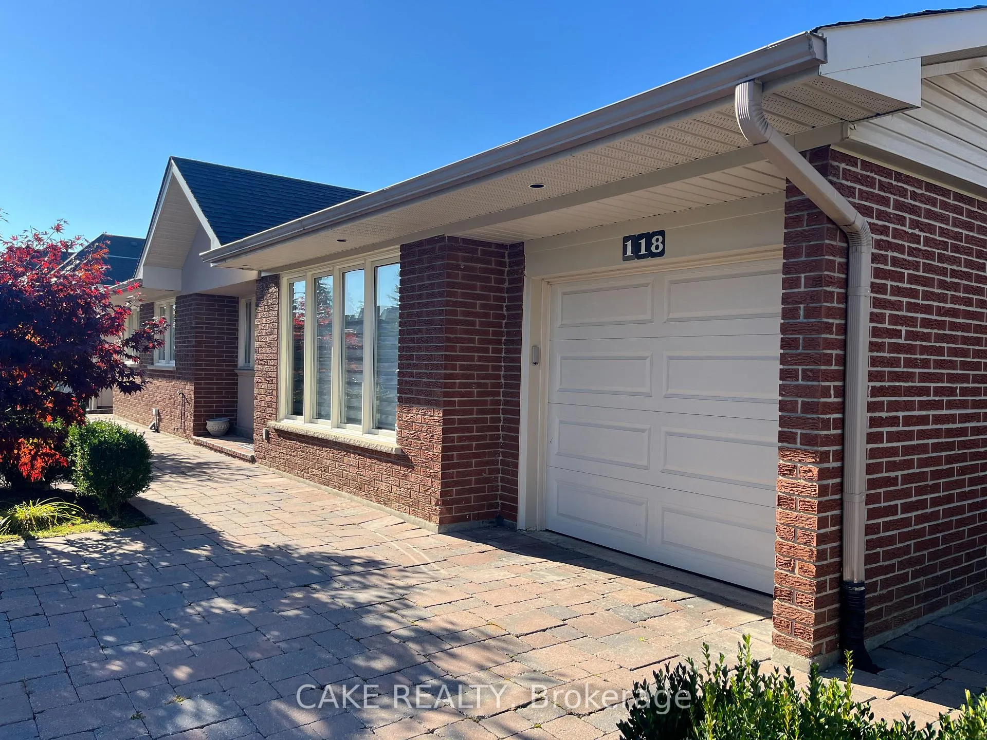 Front of 118 Donhill Crescent
