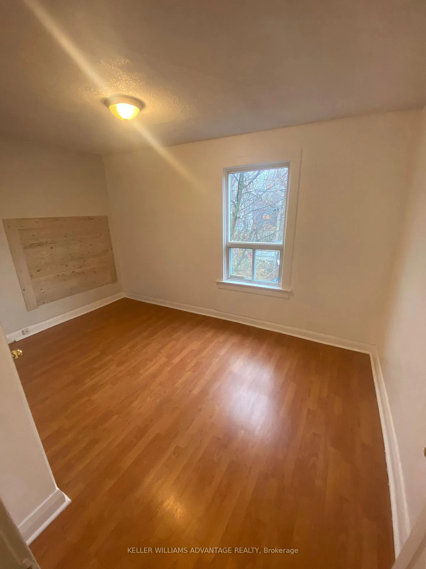 Photo 7 of Unit Upper, 29 Hillingdon Avenue, Toronto, Woodbine Corridor — HOMEH