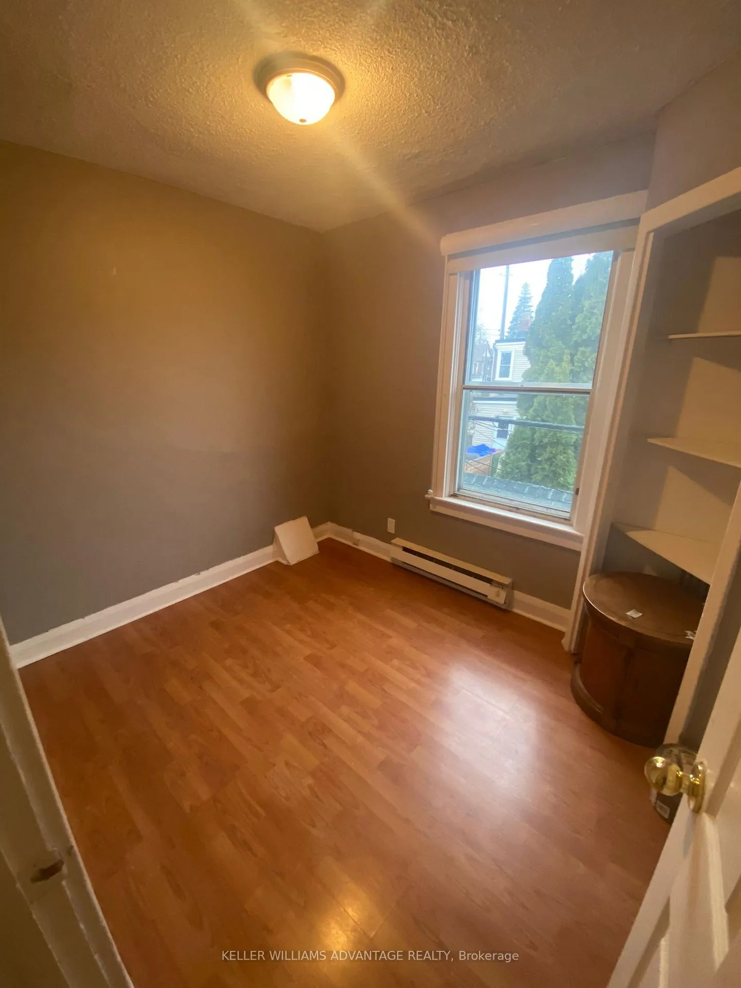 Photo 9 of Unit Upper, 29 Hillingdon Avenue, Toronto, Woodbine Corridor — HOMEH