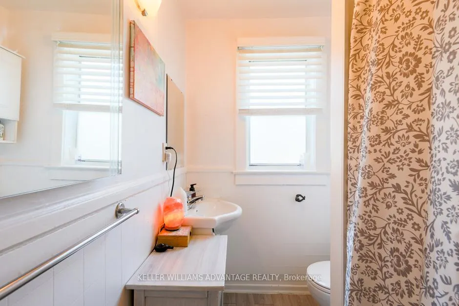 Photo 10 of Unit Upper, 29 Hillingdon Avenue, Toronto, Woodbine Corridor — HOMEH