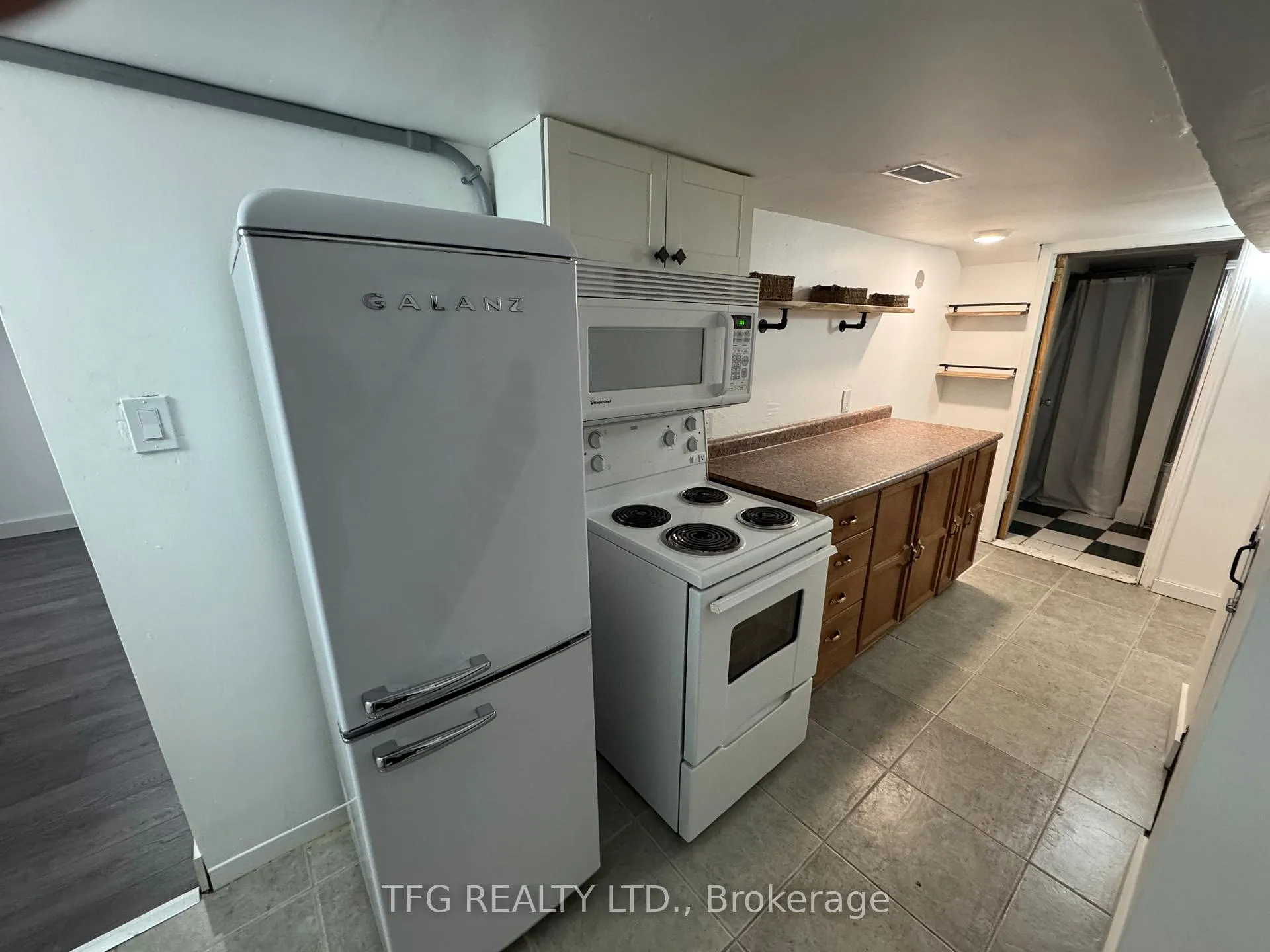 Photo 4 of Unit 3, 156 Adelaide Avenue E, Oshawa, O'Neill — HOMEH