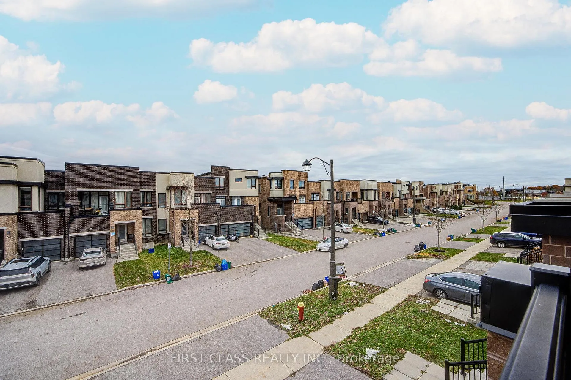 Photo 25 of 52 Helliwell Crescent, Richmond Hill, Rural Richmond Hill — HOMEH