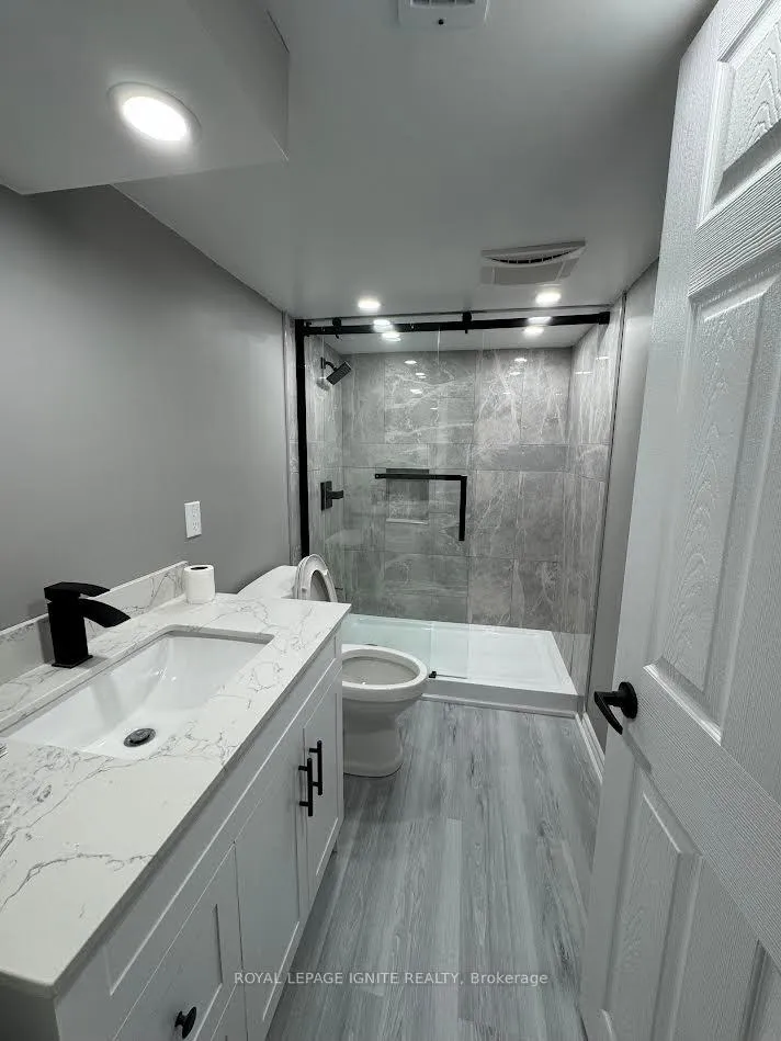 Photo 6 of 1066 Moorelands Crescent, Pickering, Rosebank — HOMEH