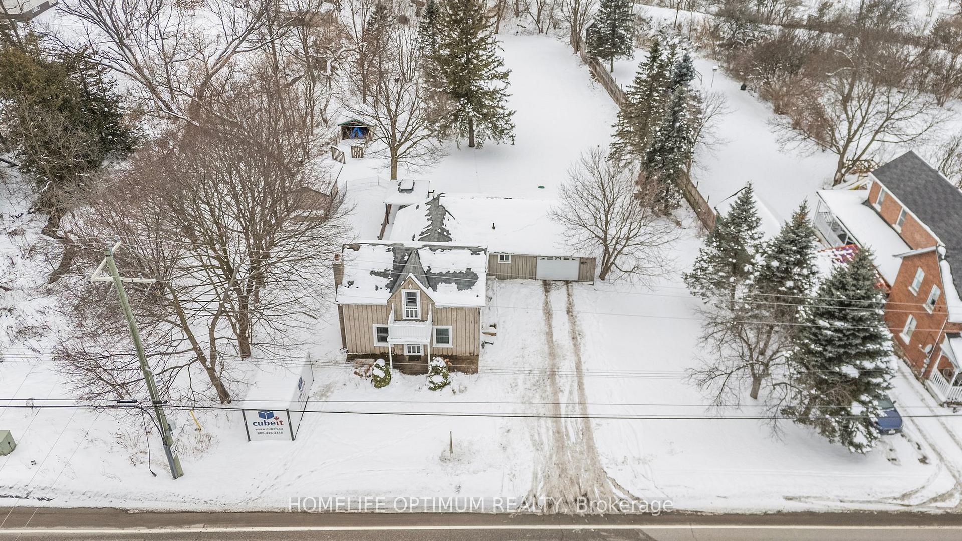 Front of 209 Barrie Street