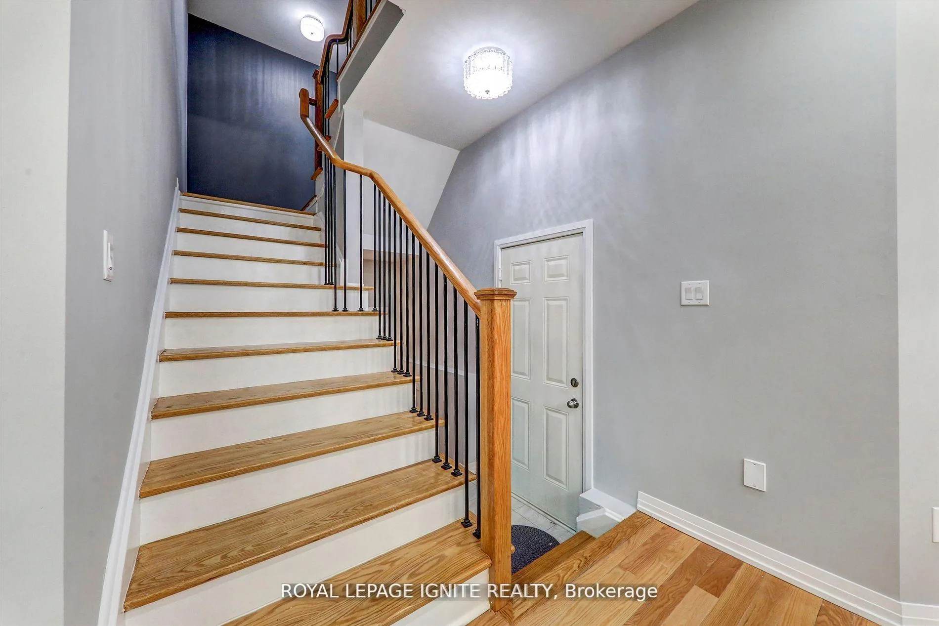 Photo 16 of 101 East Shore Drive, Clarington, Bowmanville — HOMEH