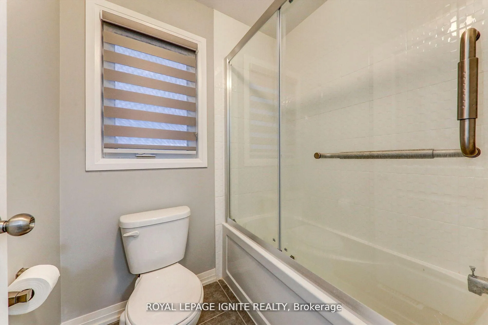 Photo 27 of 101 East Shore Drive, Clarington, Bowmanville — HOMEH