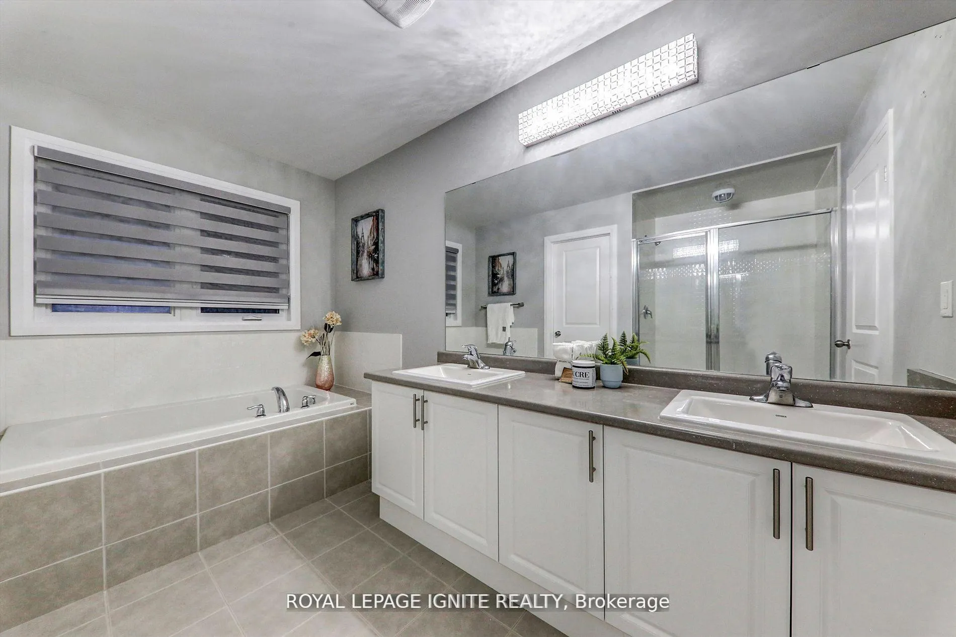 Photo 37 of 101 East Shore Drive, Clarington, Bowmanville — HOMEH