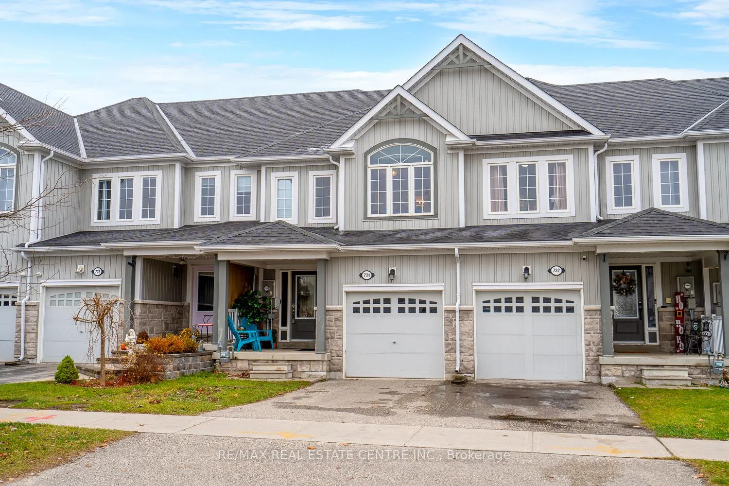 Front of 734 Cook Crescent