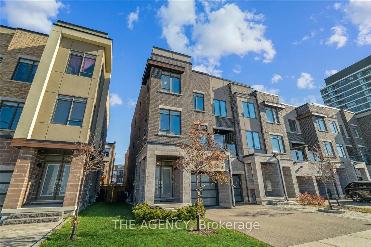 Photo 1 of 84 Salterton Circle, Vaughan, Rural Vaughan — HOMEH