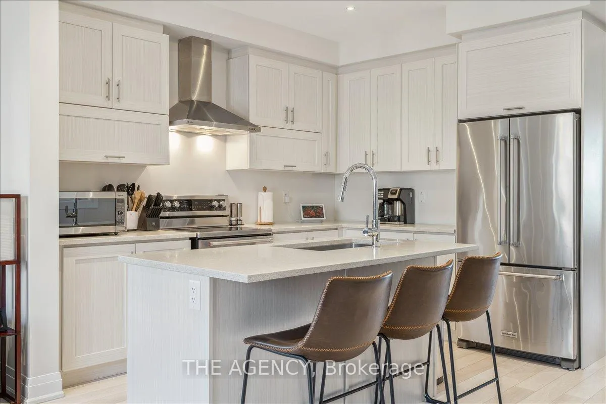 Photo 12 of 84 Salterton Circle, Vaughan, Rural Vaughan — HOMEH