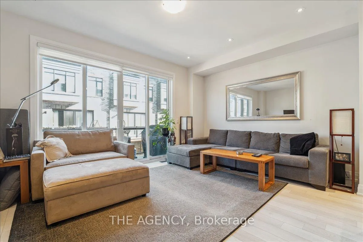 Photo 15 of 84 Salterton Circle, Vaughan, Rural Vaughan — HOMEH