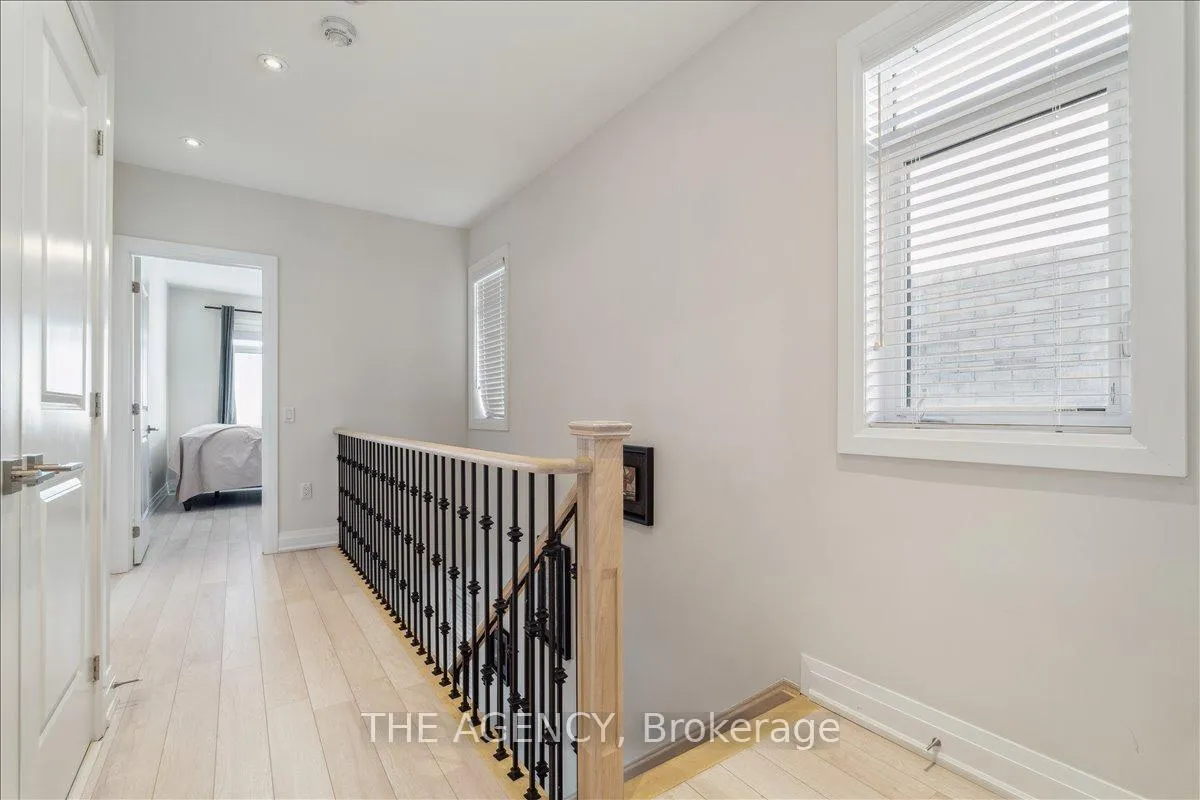 Photo 24 of 84 Salterton Circle, Vaughan, Rural Vaughan — HOMEH