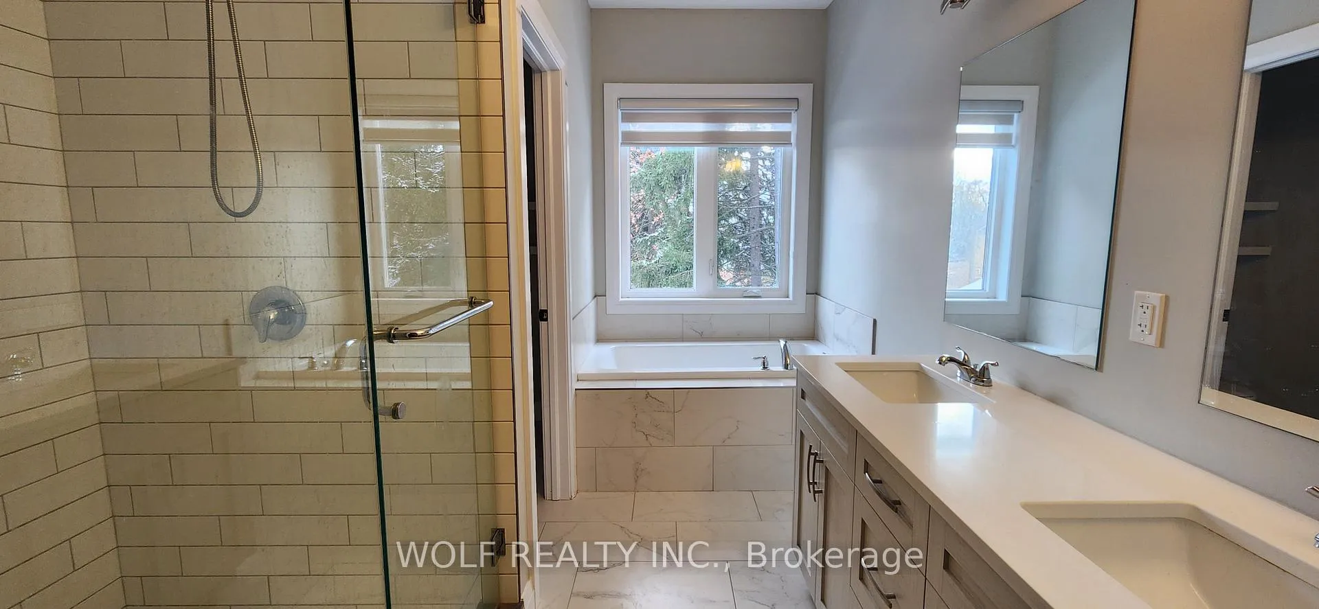 Photo 10 of 990 Dundas Street S, Cambridge — HOMEH