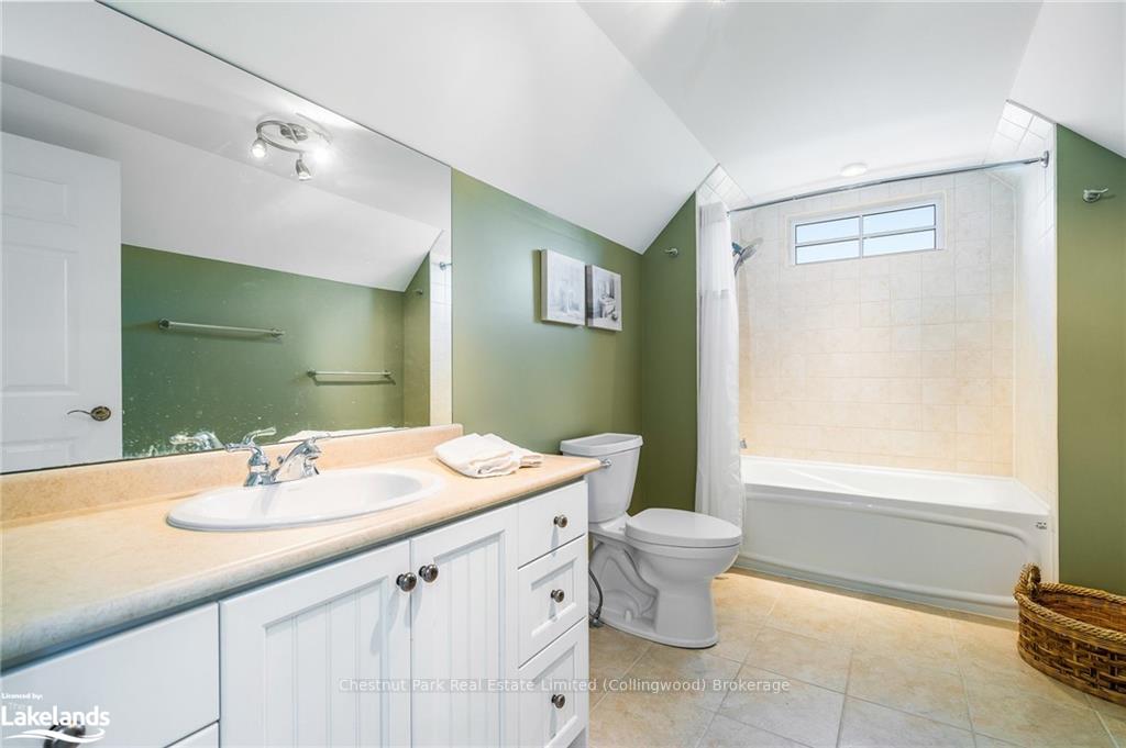 Photo 35 of 46 George Street, Clearview, Creemore — HOMEH