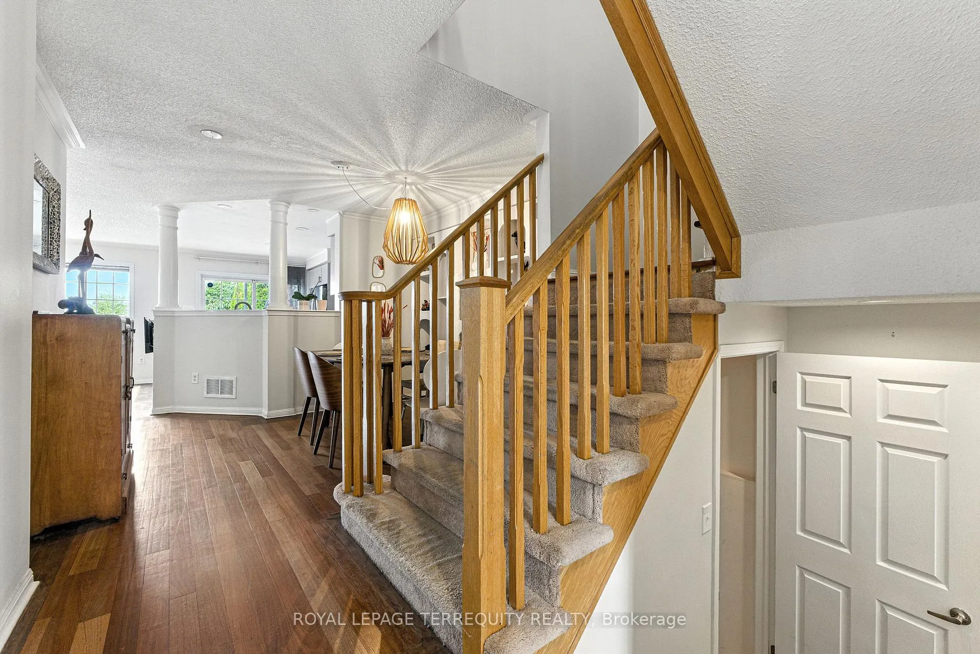 Photo 5 of 1117 Riddell Crescent, Milton, Beaty — HOMEH